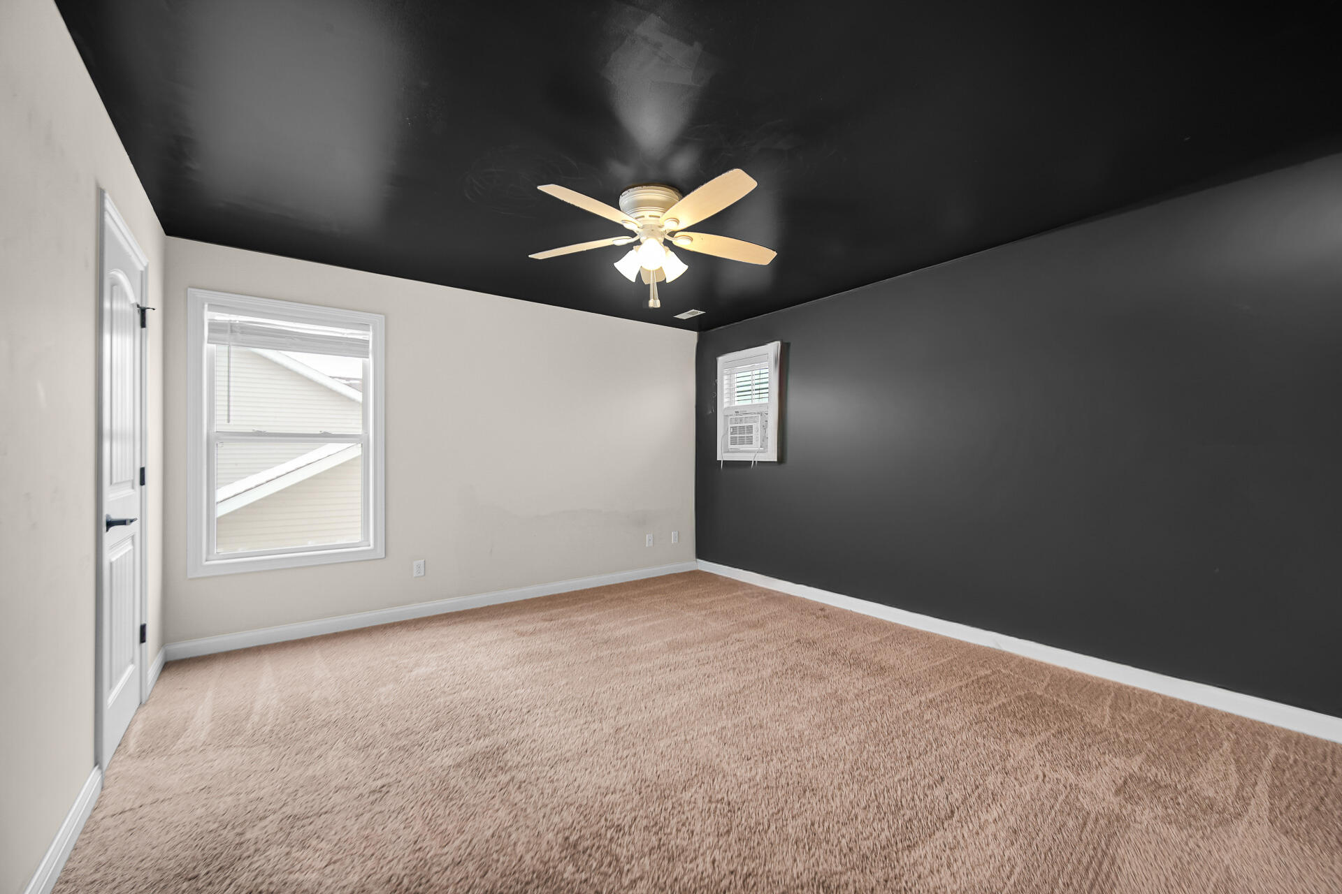 8 W Shakespeare Drive, Valparaiso, IN 46385; Image #13