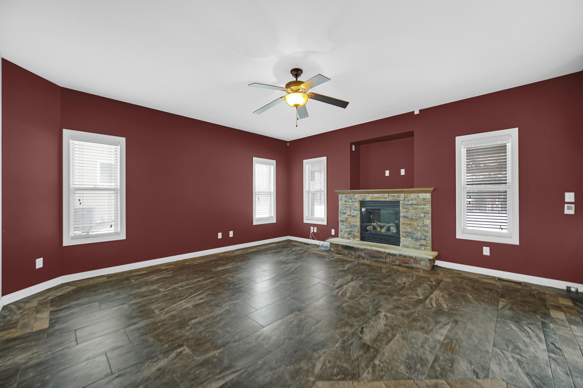 8 W Shakespeare Drive, Valparaiso, IN 46385; Image #6