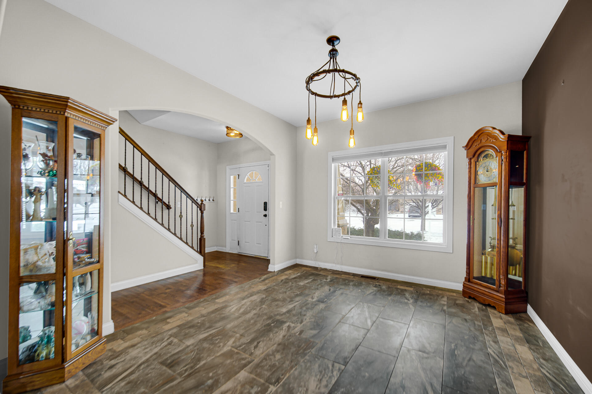 8 W Shakespeare Drive, Valparaiso, IN 46385; Image #8
