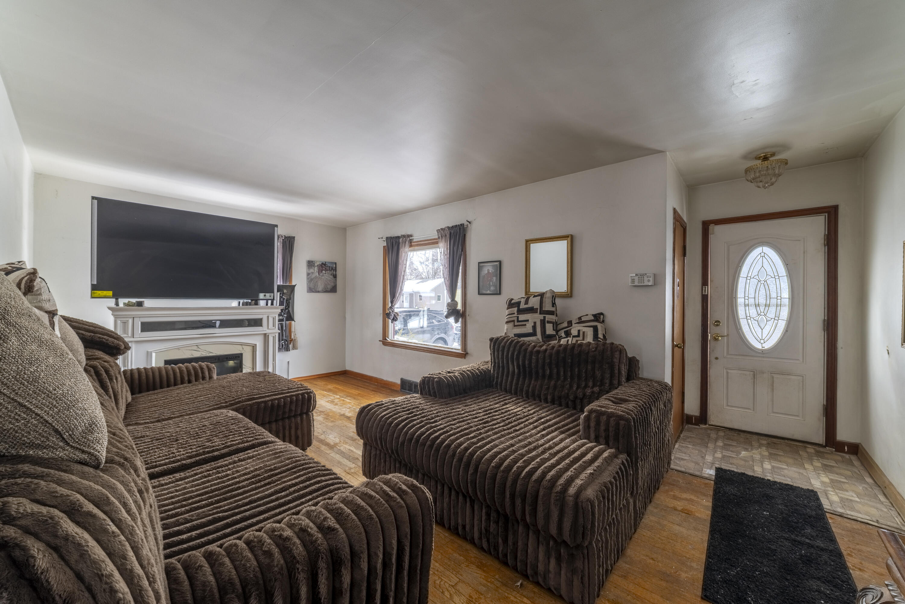 132 Hendricks Street, Michigan City, IN 46360; Image #4