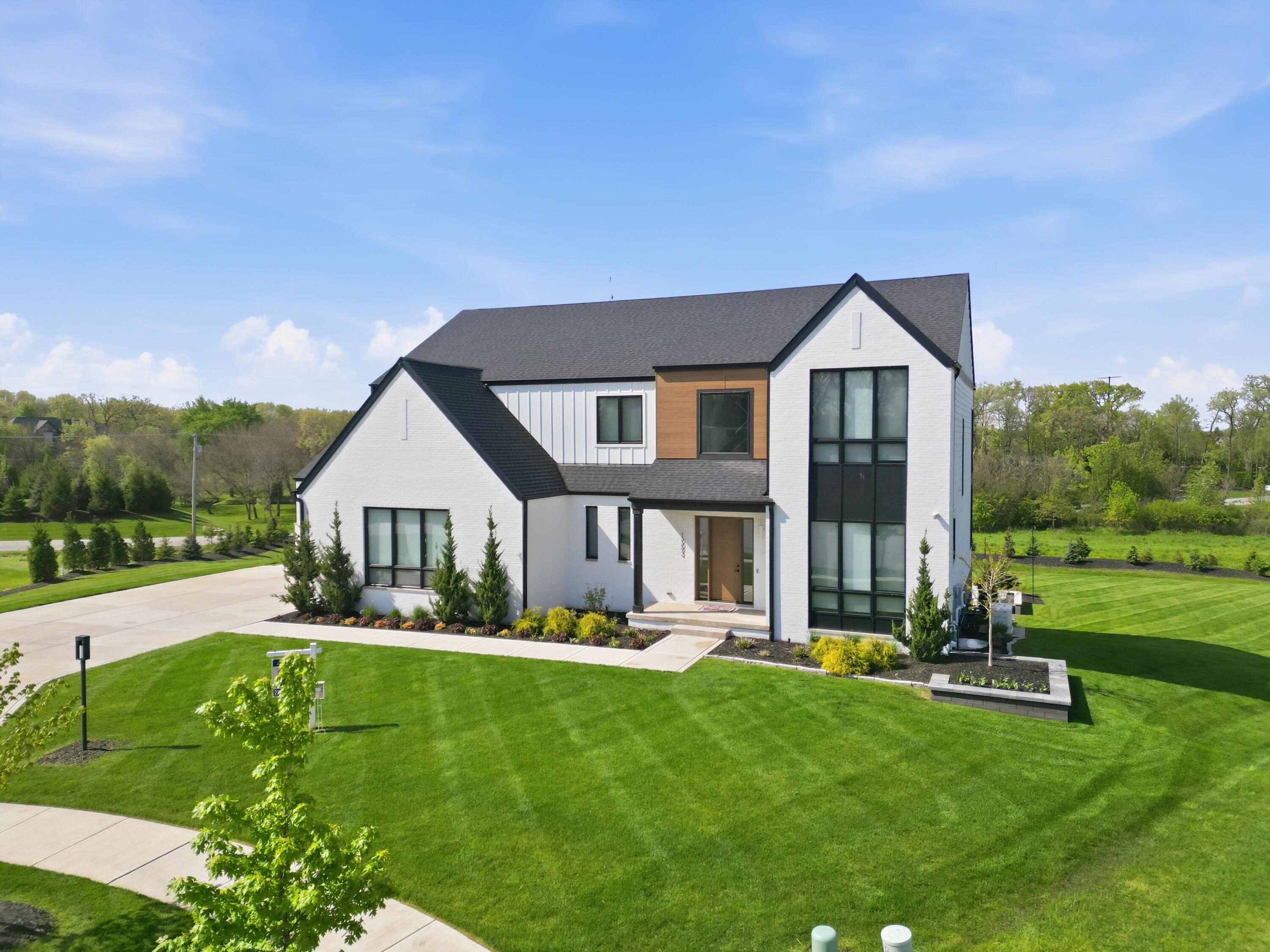 10092 Tall Grass Trail, St. John, IN 46373; Image #2