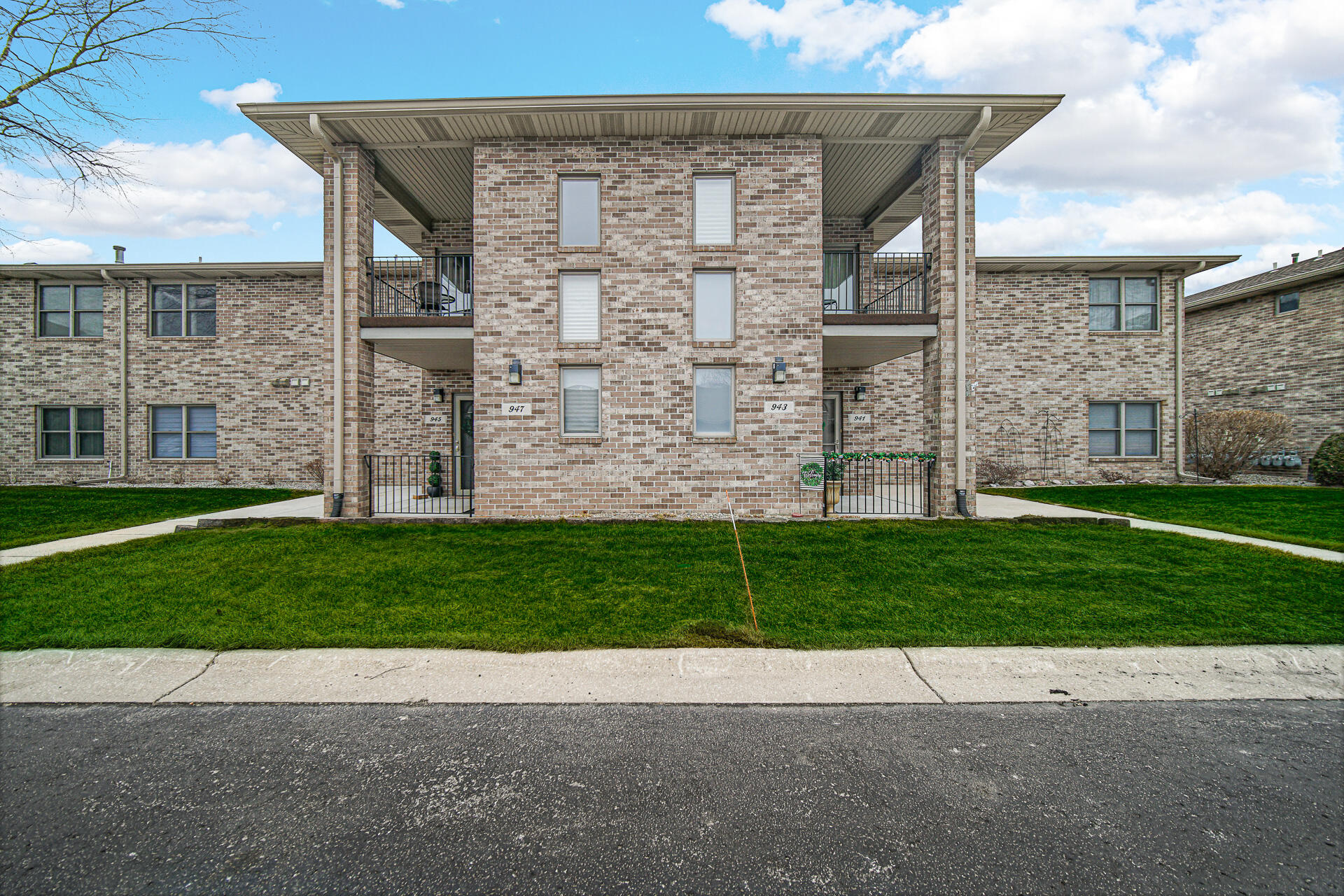 947 Oak Drive, Crown Point, IN 46307; Image #2