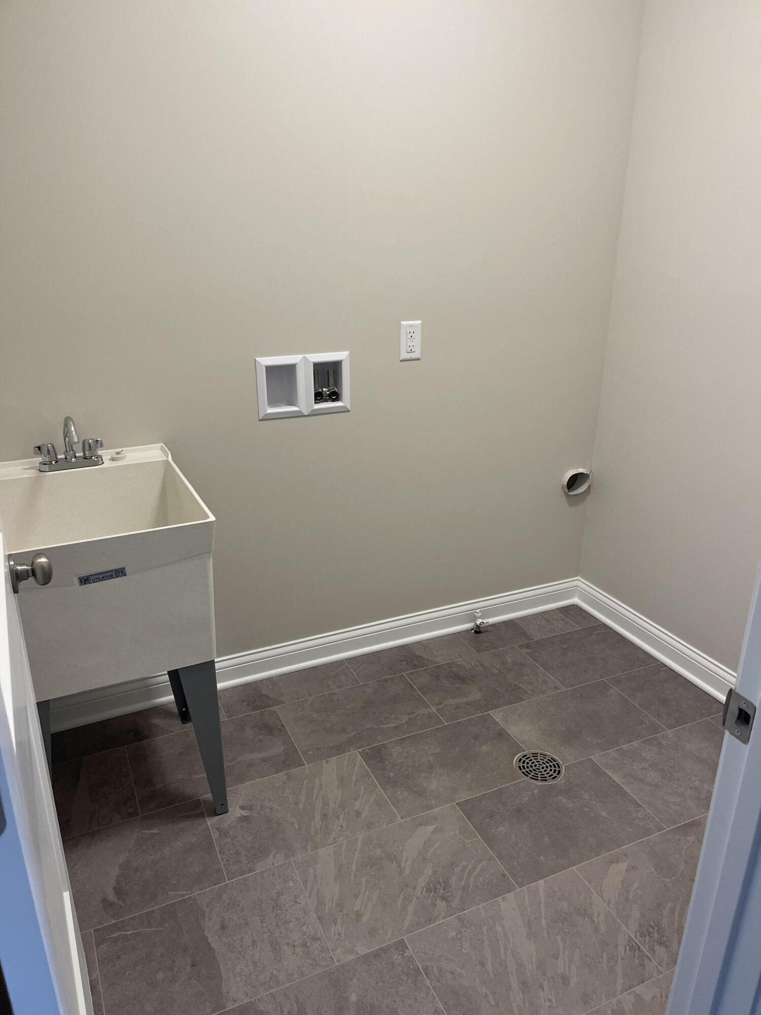 915 Paula Court, Hobart, IN 46342; Image #17