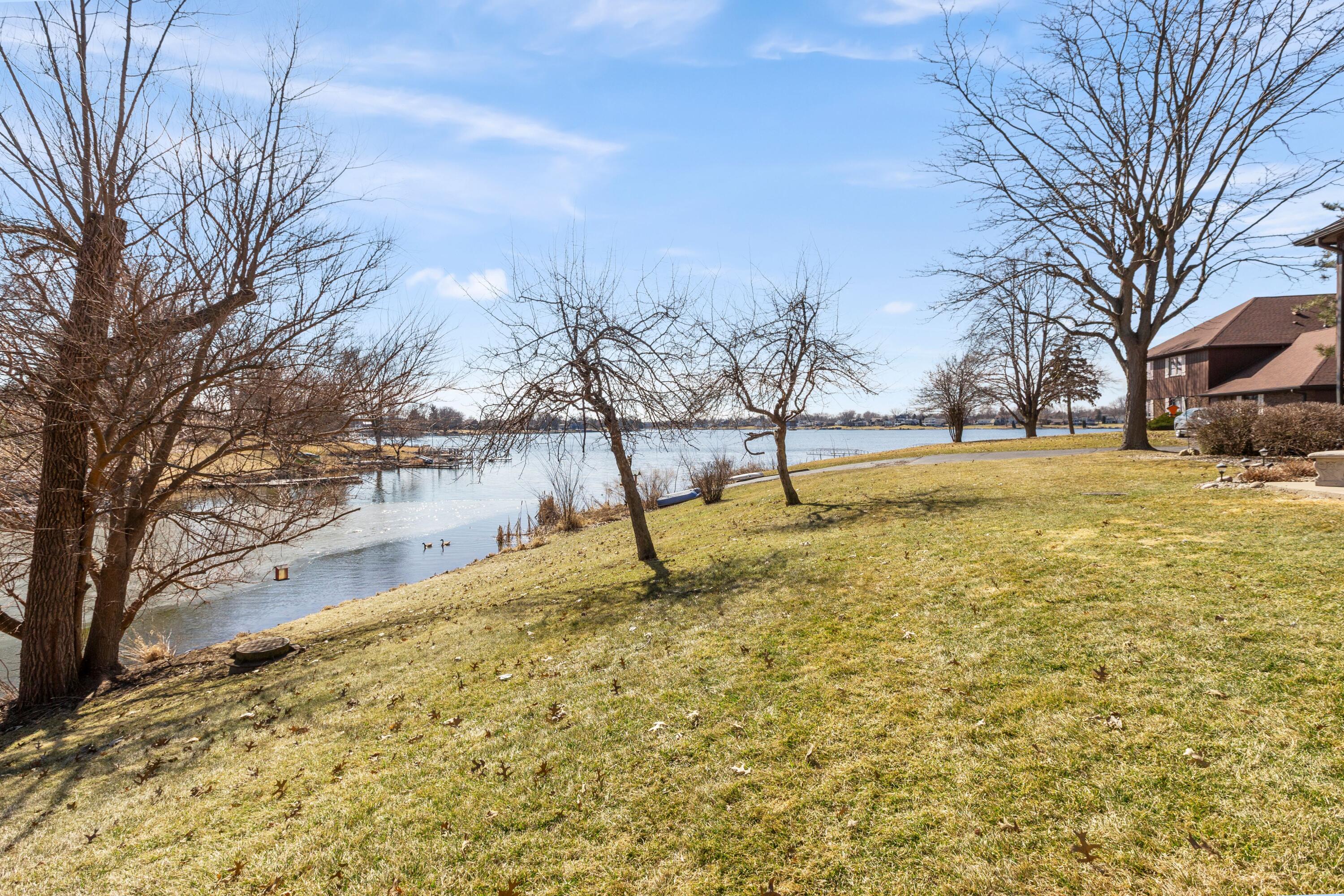2513 E Lakeshore Drive, Crown Point, IN #7, 46307; Image #14