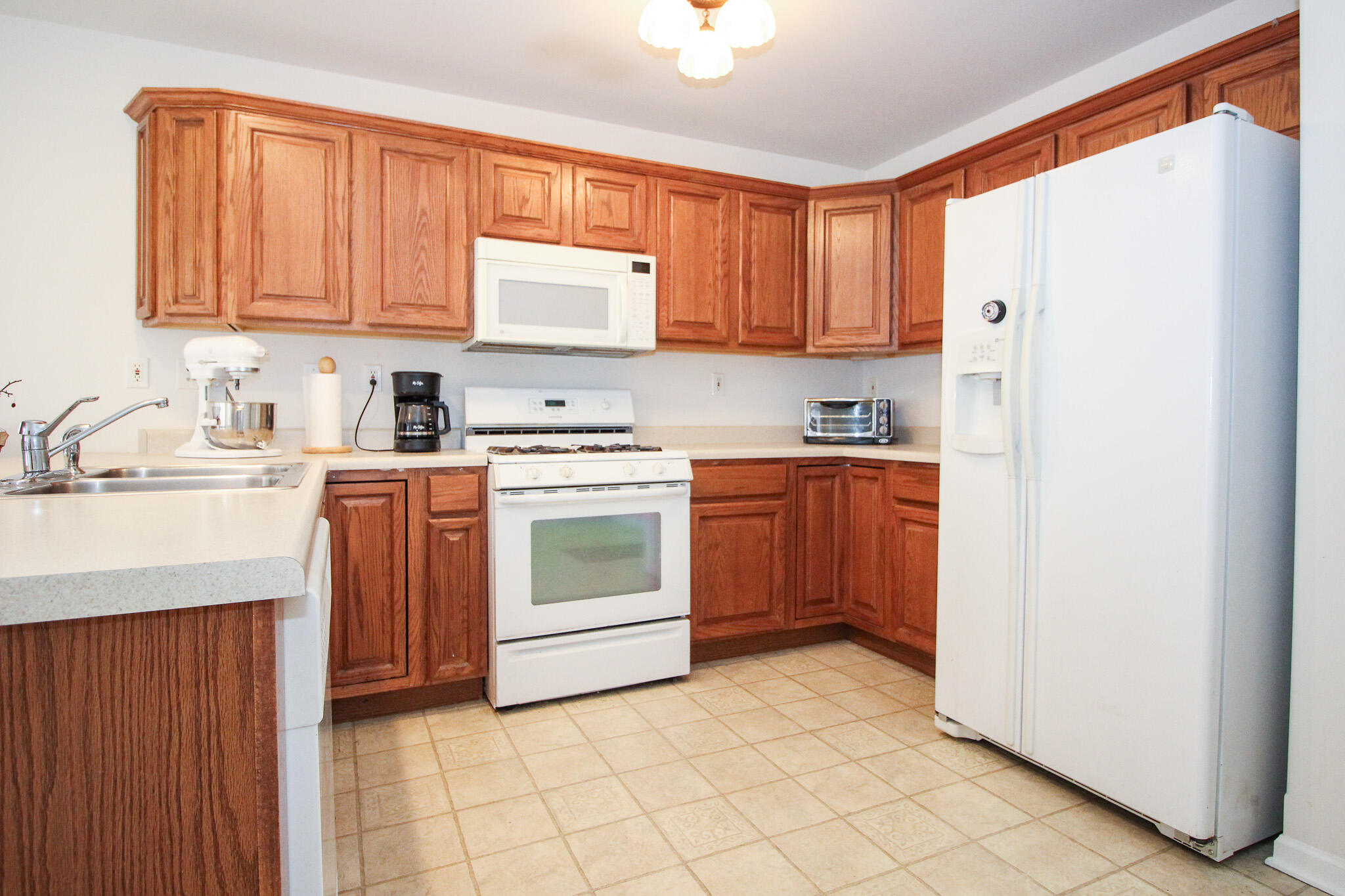 1281 Medlee Drive, Hobart, IN 46342; Image #9