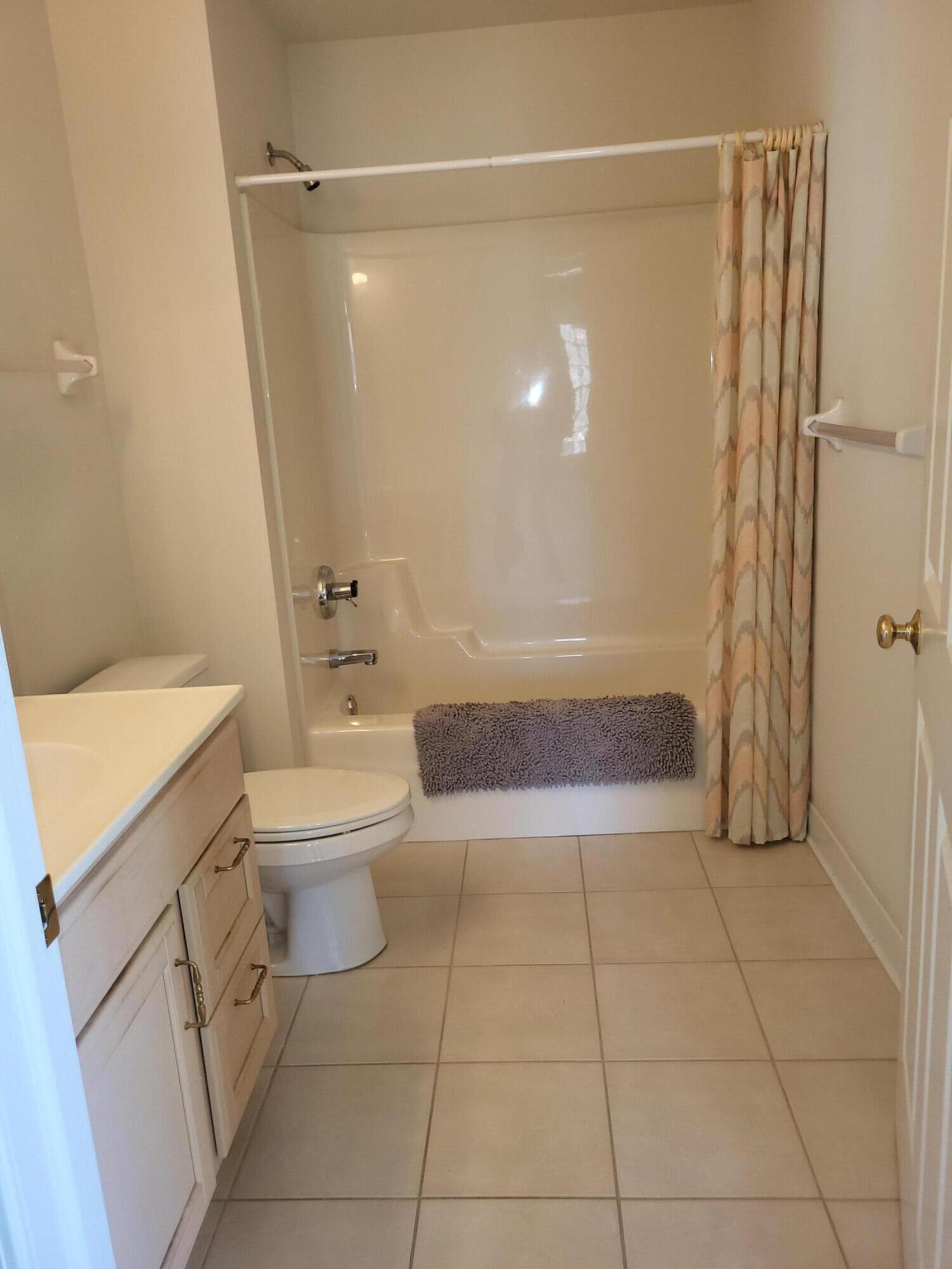 2720 Georgetowne Drive, Highland, IN #B2, 46322; Image #15