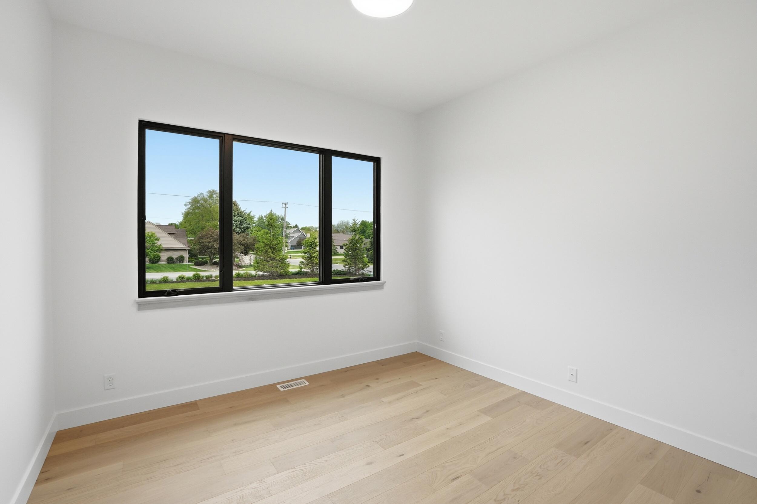 13042 Spirea Avenue, St. John, IN 46373; Image #16