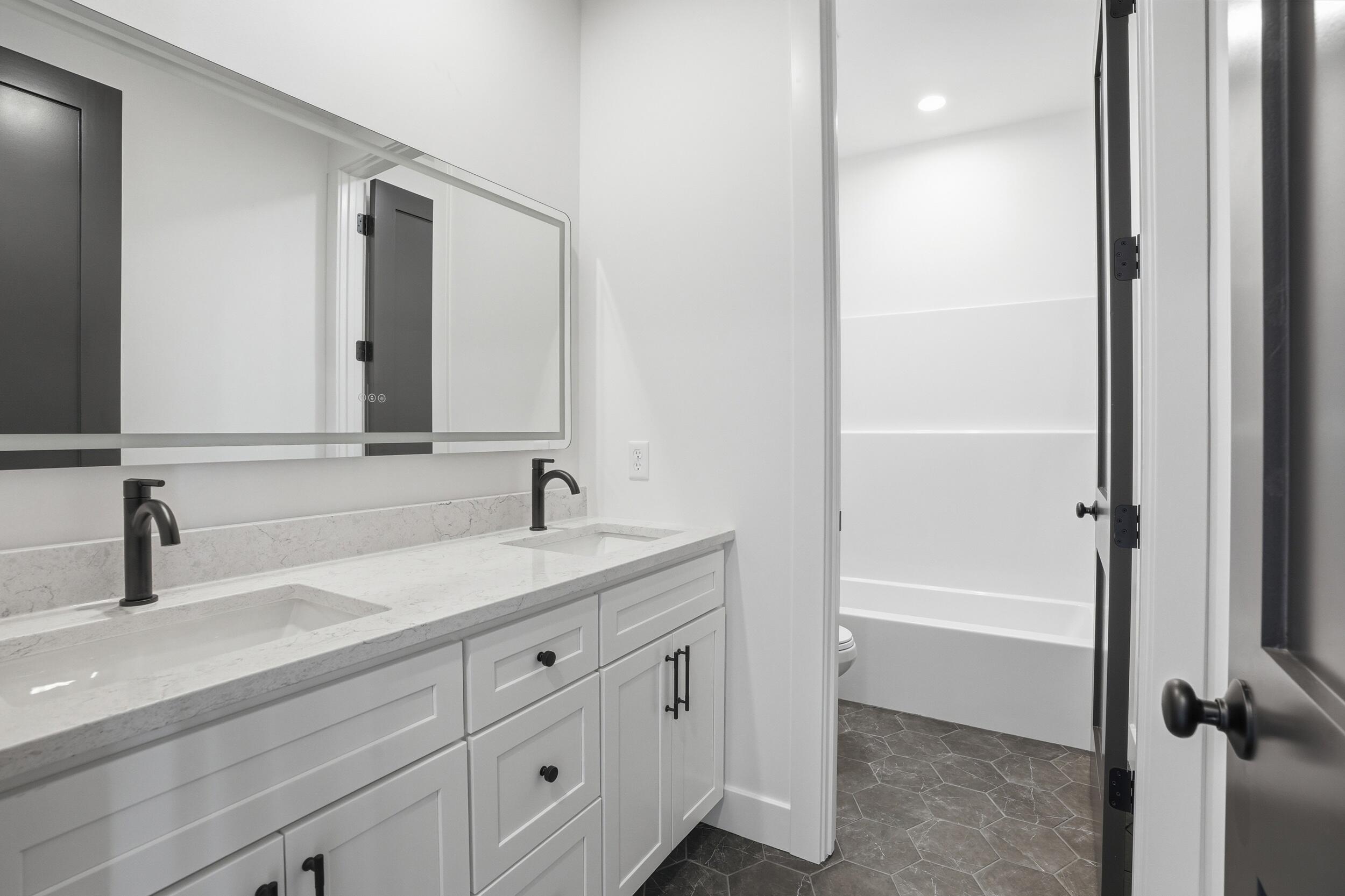 13042 Spirea Avenue, St. John, IN 46373; Image #21