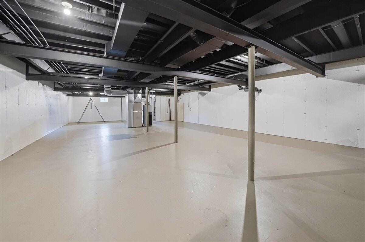 12215 S Cline Avenue, Crown Point, IN 46307; Image #21