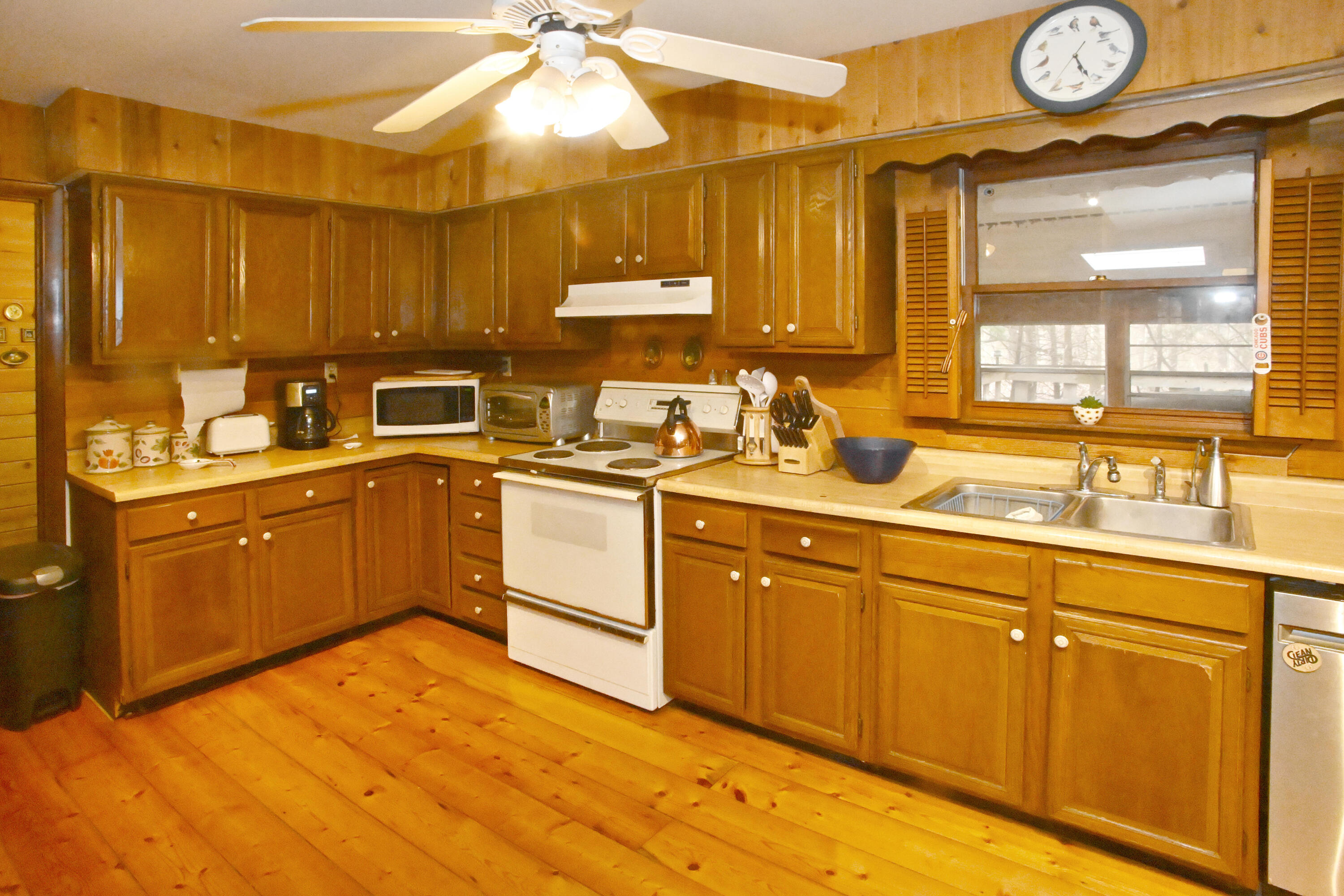 514 E Bellevue Avenue, Beverly Shores, IN 46301; Image #11