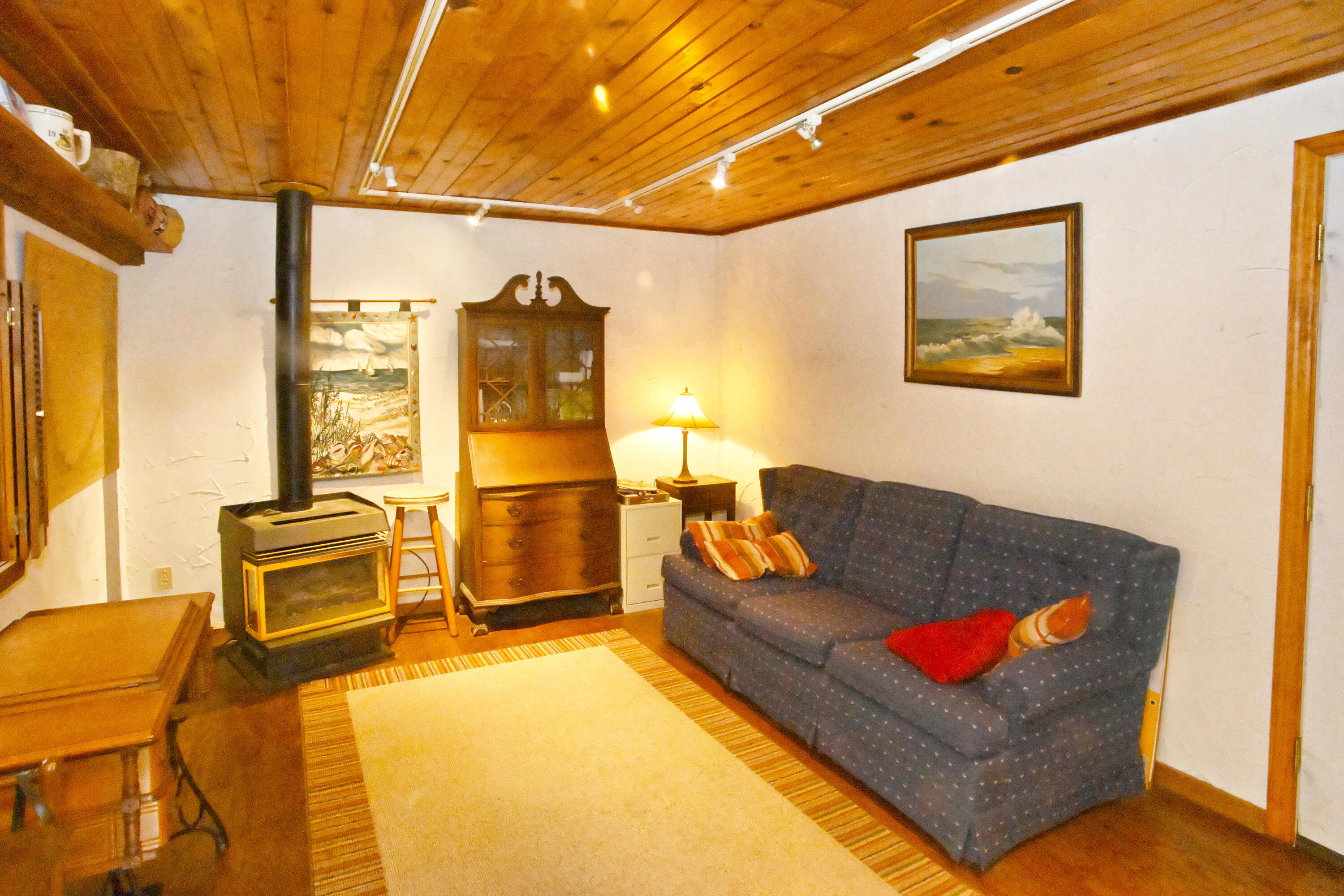 514 E Bellevue Avenue, Beverly Shores, IN 46301; Image #13