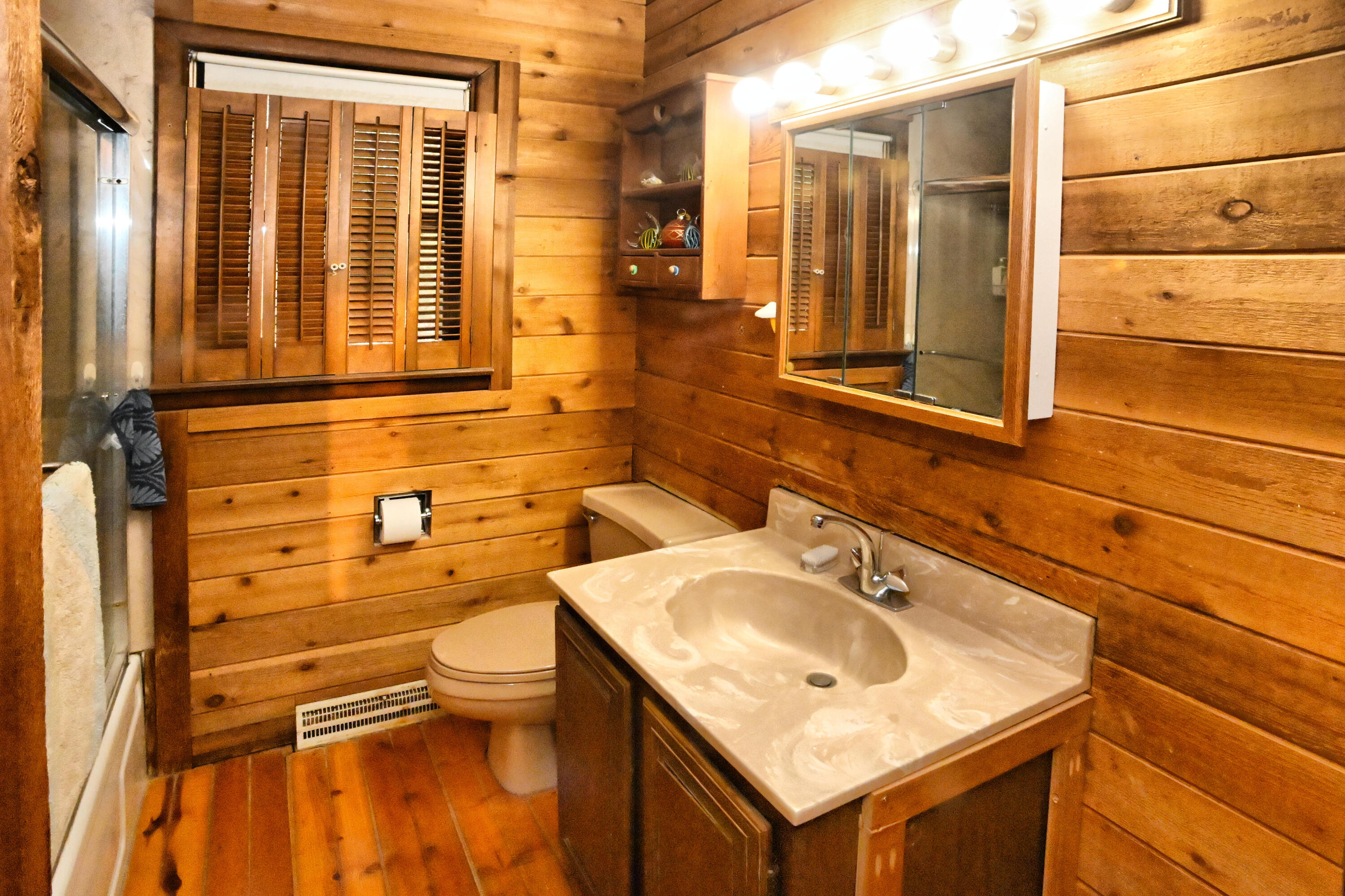 514 E Bellevue Avenue, Beverly Shores, IN 46301; Image #16