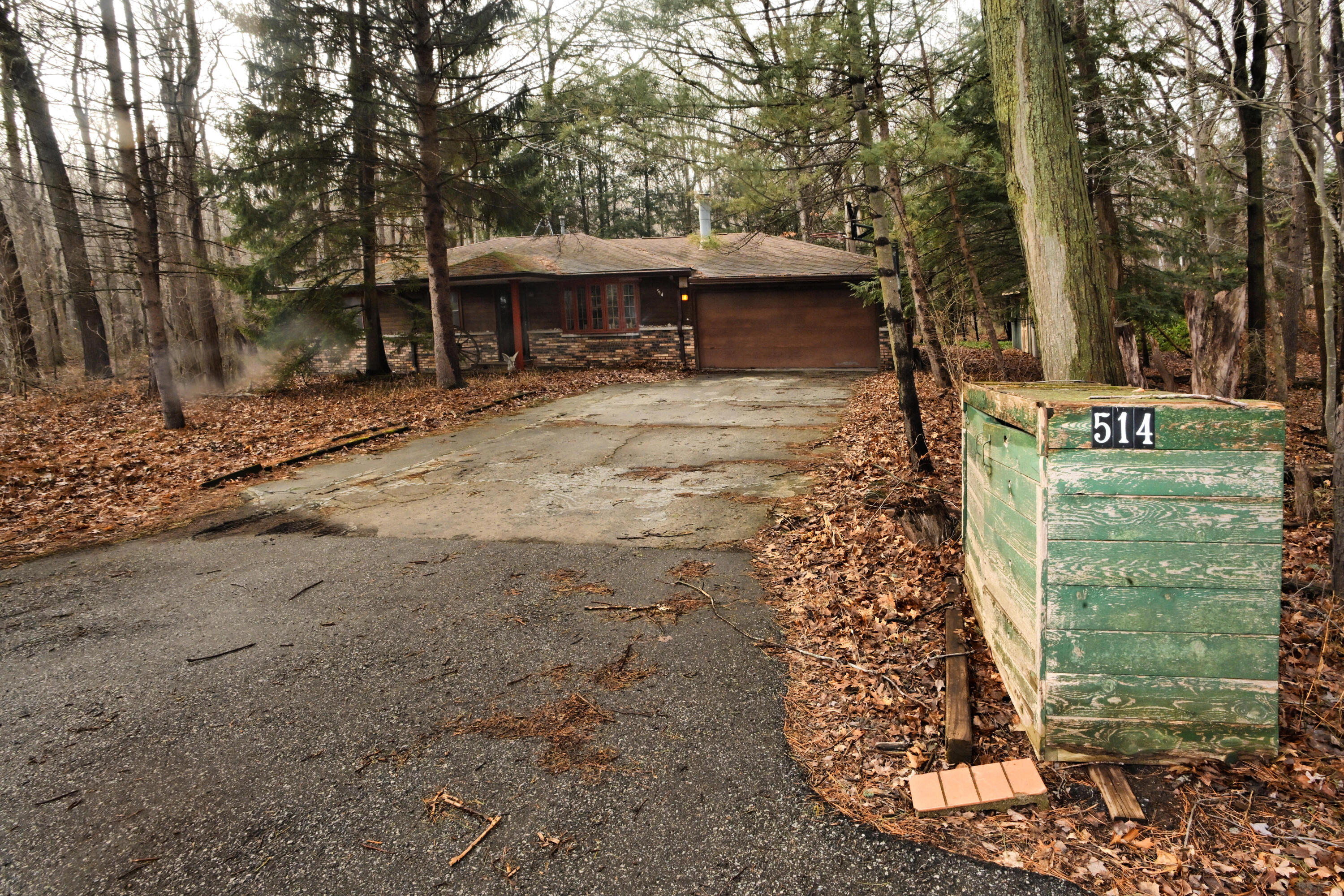 514 E Bellevue Avenue, Beverly Shores, IN 46301; Image #3