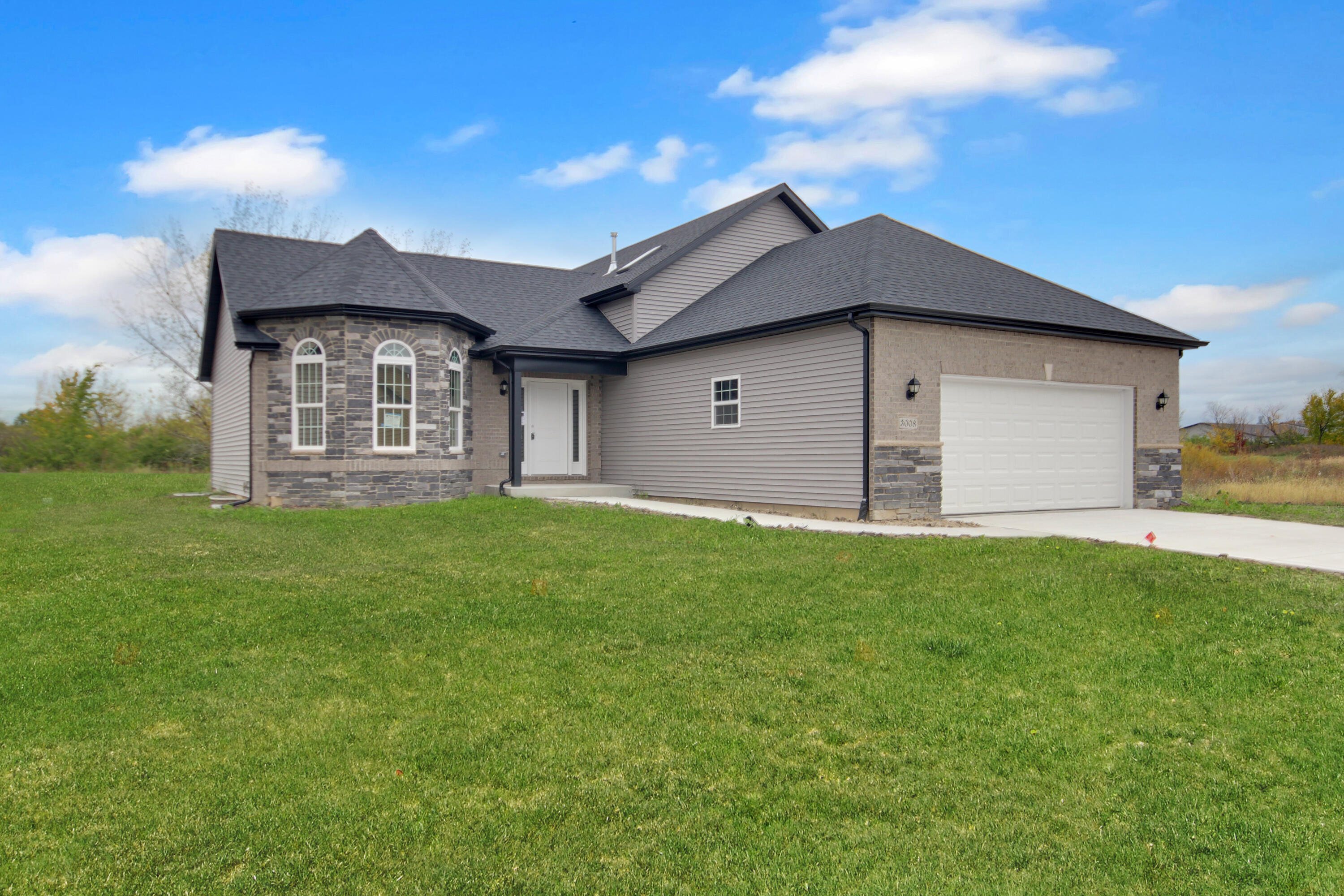 3008 W 82nd Place, Merrillville, IN 46410; Image #2