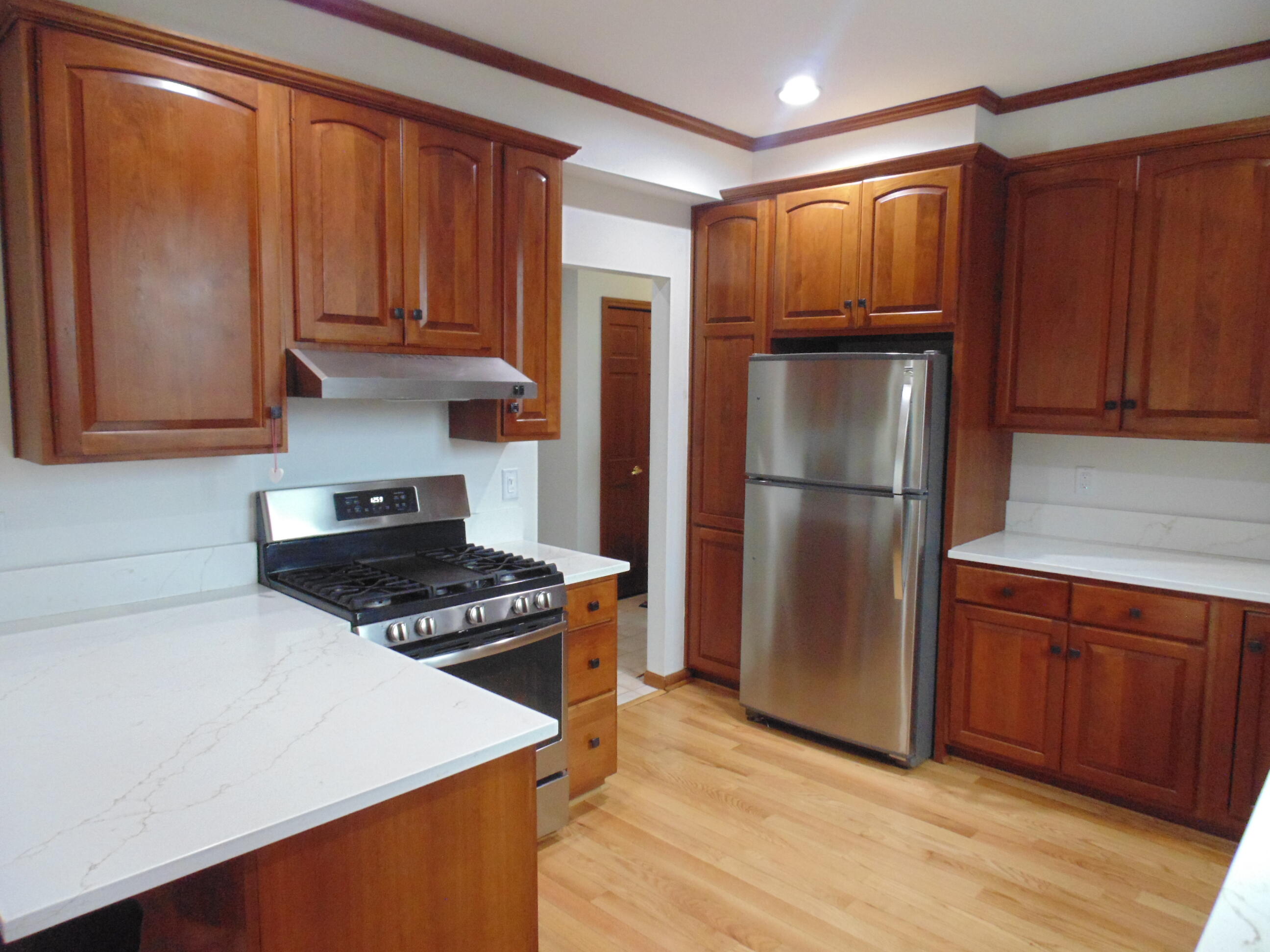 8508 Pine Avenue, Gary, IN 46403; Image #12