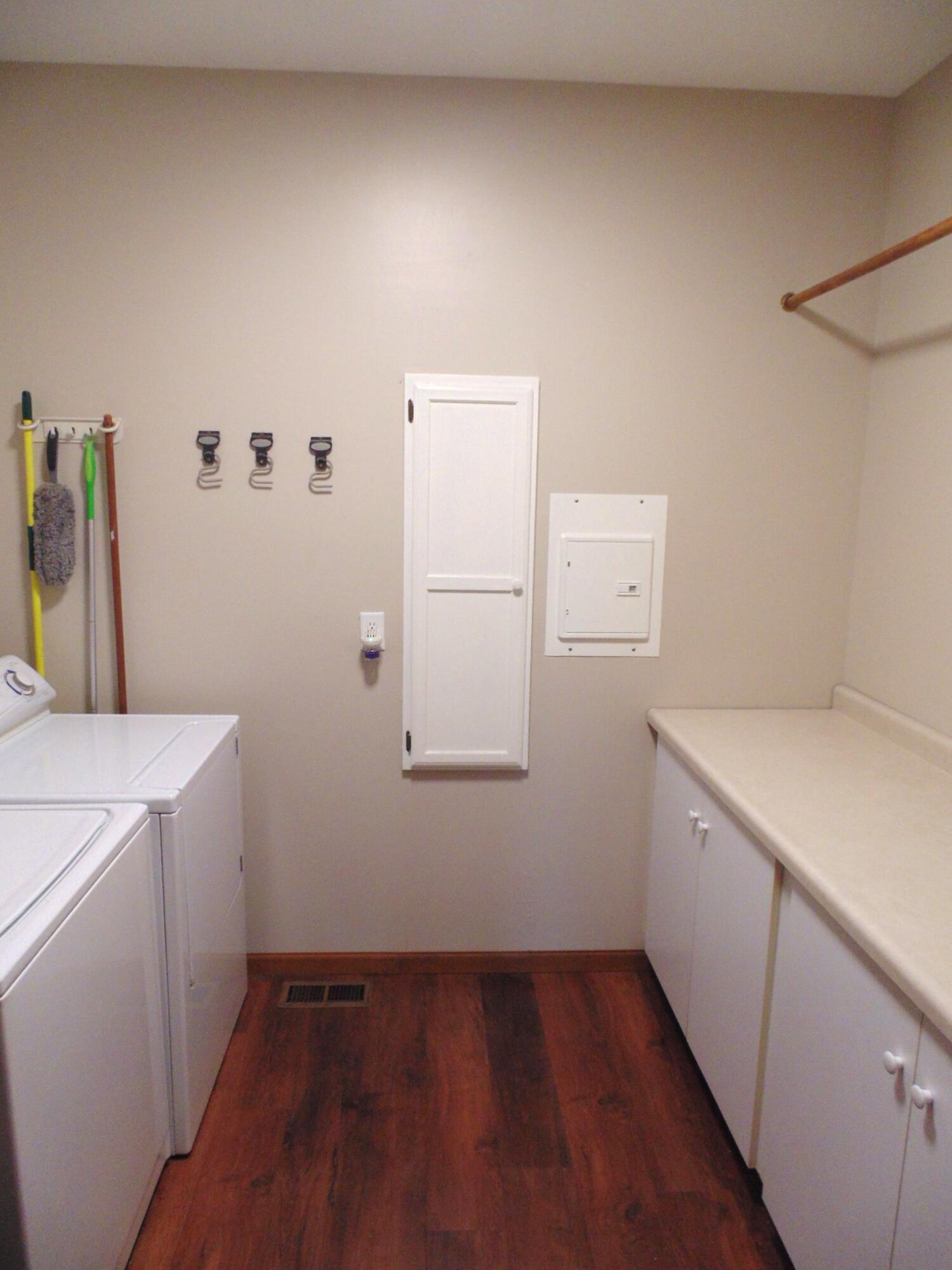 8508 Pine Avenue, Gary, IN 46403; Image #23