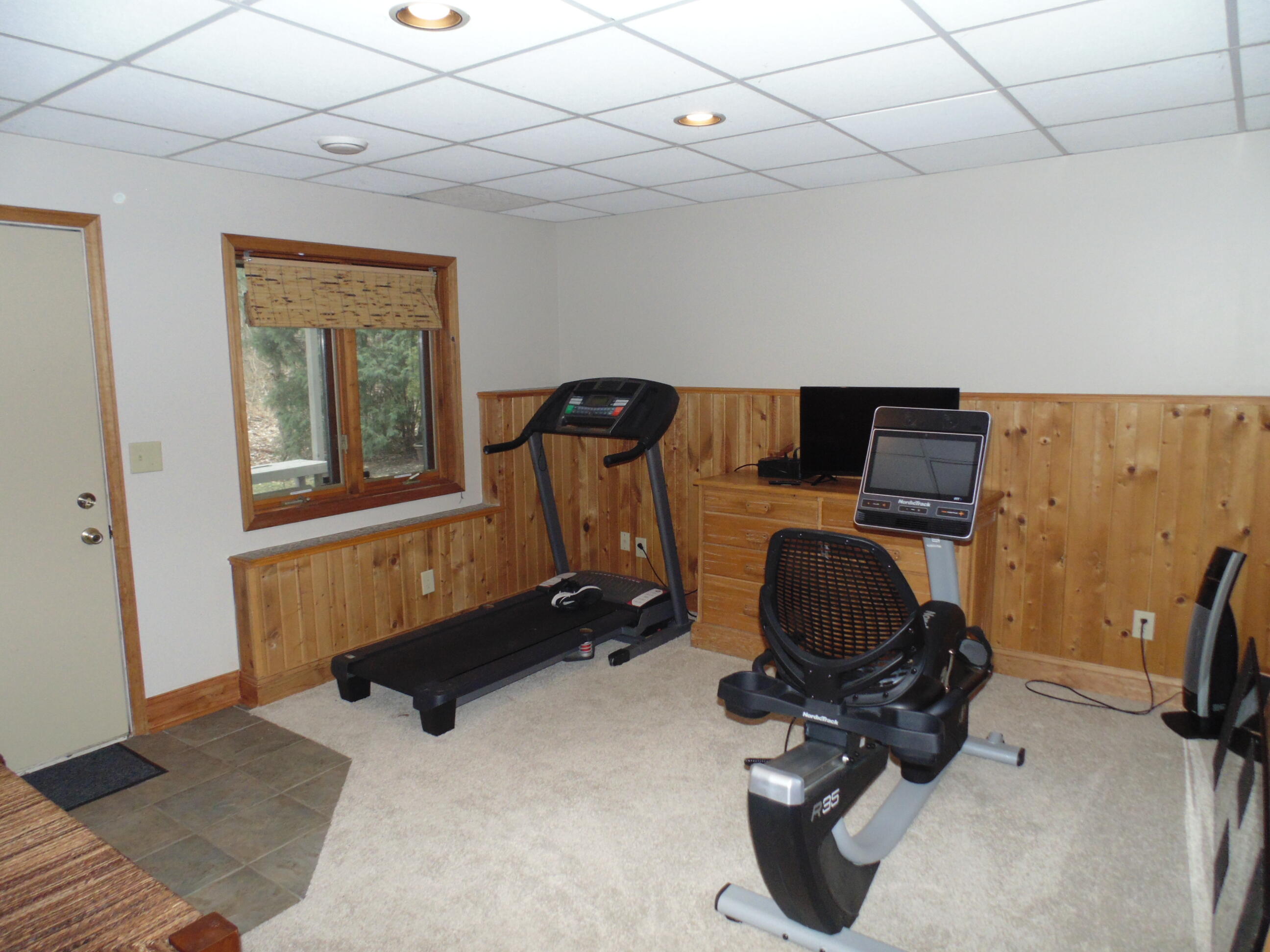 8508 Pine Avenue, Gary, IN 46403; Image #40