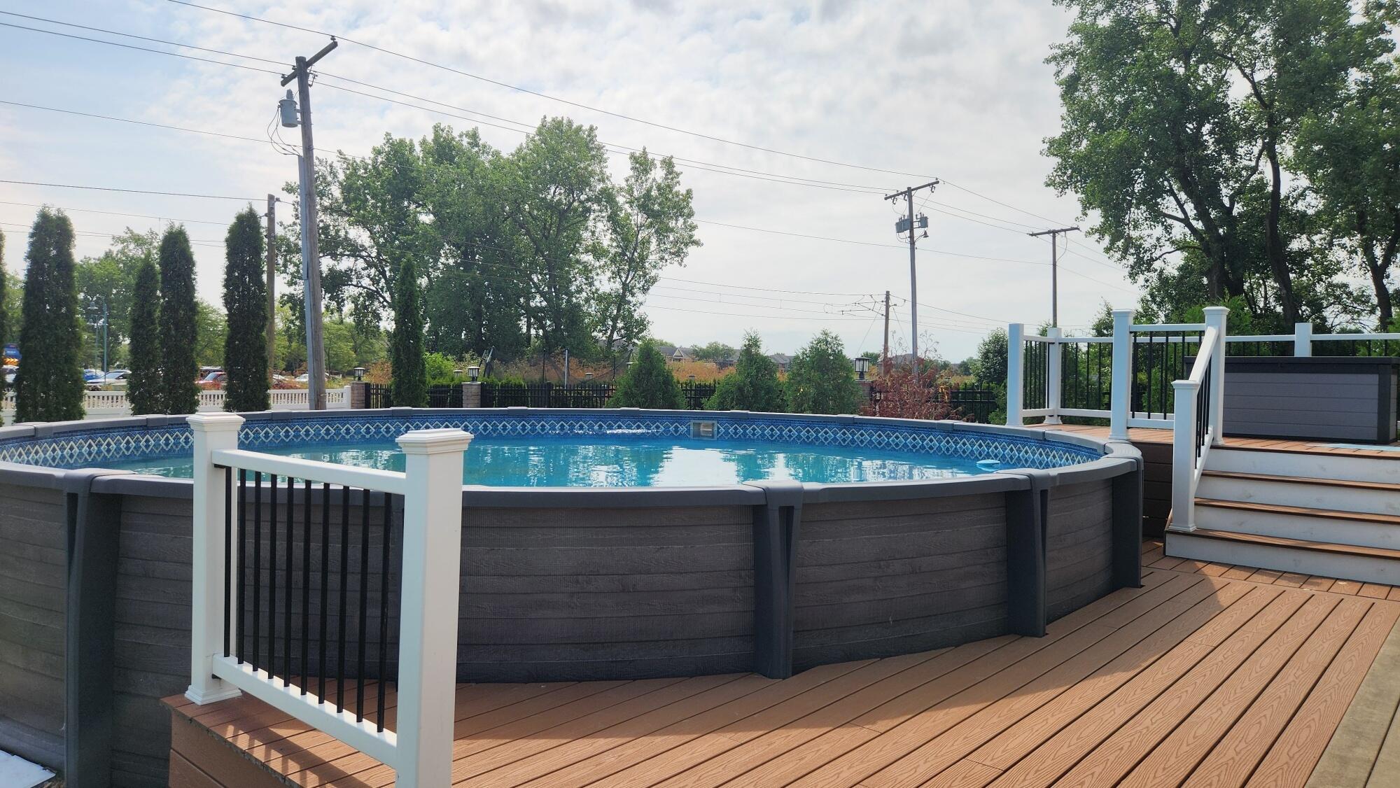9925 Whitehall Garden, Munster, IN 46321; Image #3