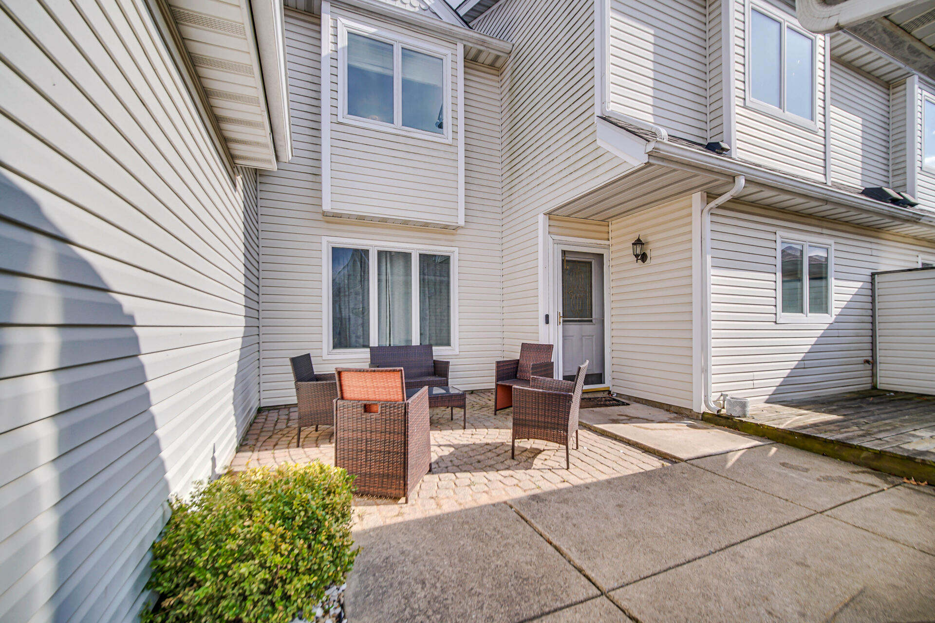 9993 Hunters Run, St. John, IN 46373; Image #4