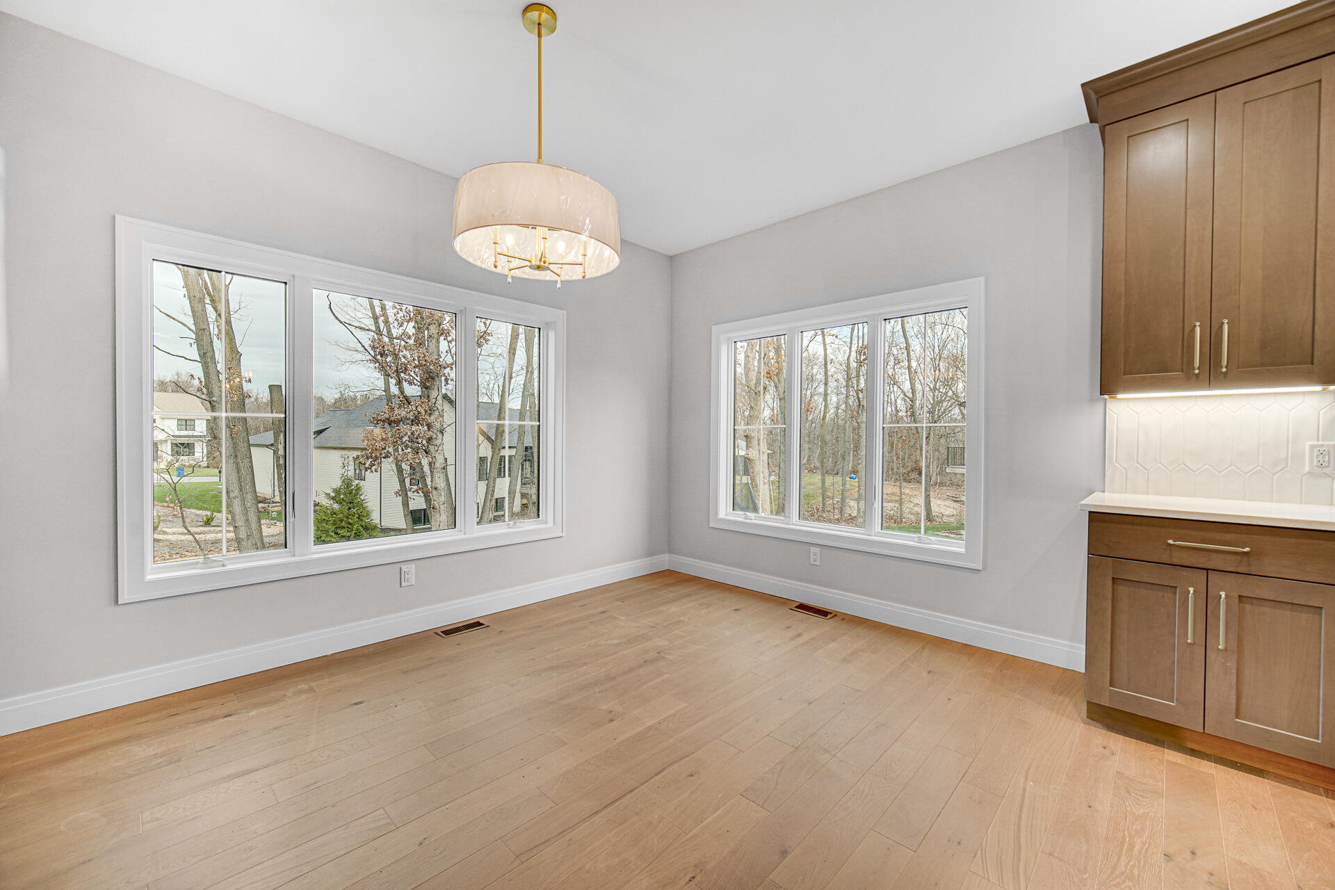 194 N Cricket Knoll Court, Valparaiso, IN 46385; Image #16