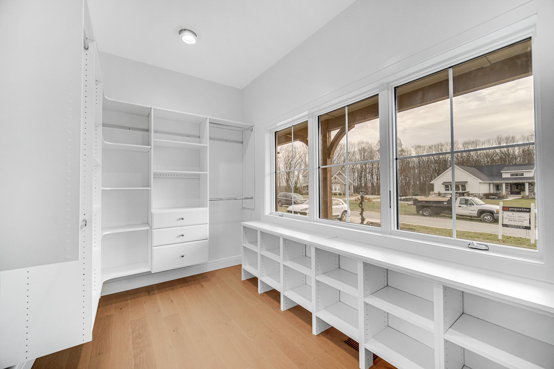 194 N Cricket Knoll Court, Valparaiso, IN 46385; Image #28