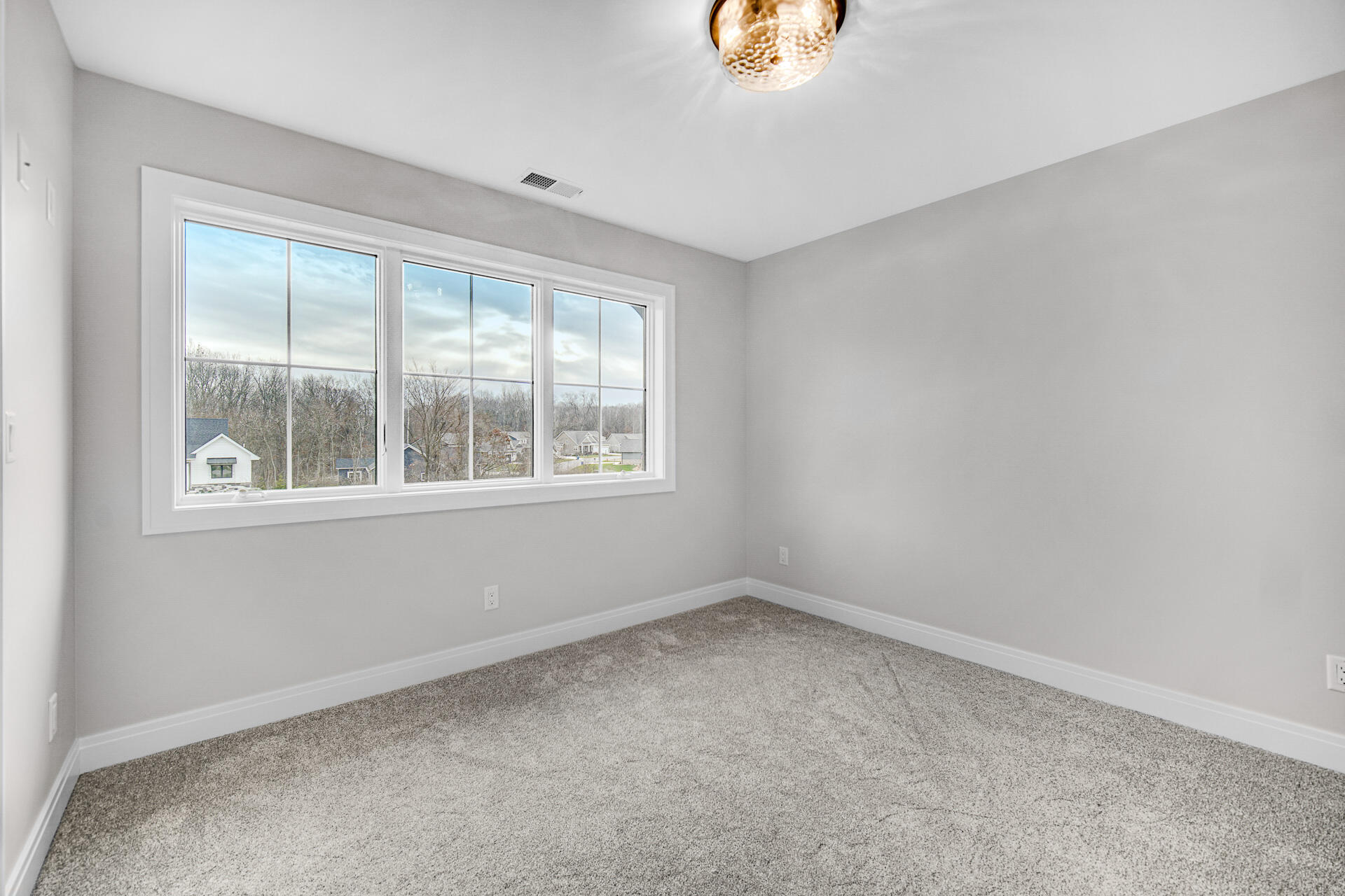 194 N Cricket Knoll Court, Valparaiso, IN 46385; Image #35