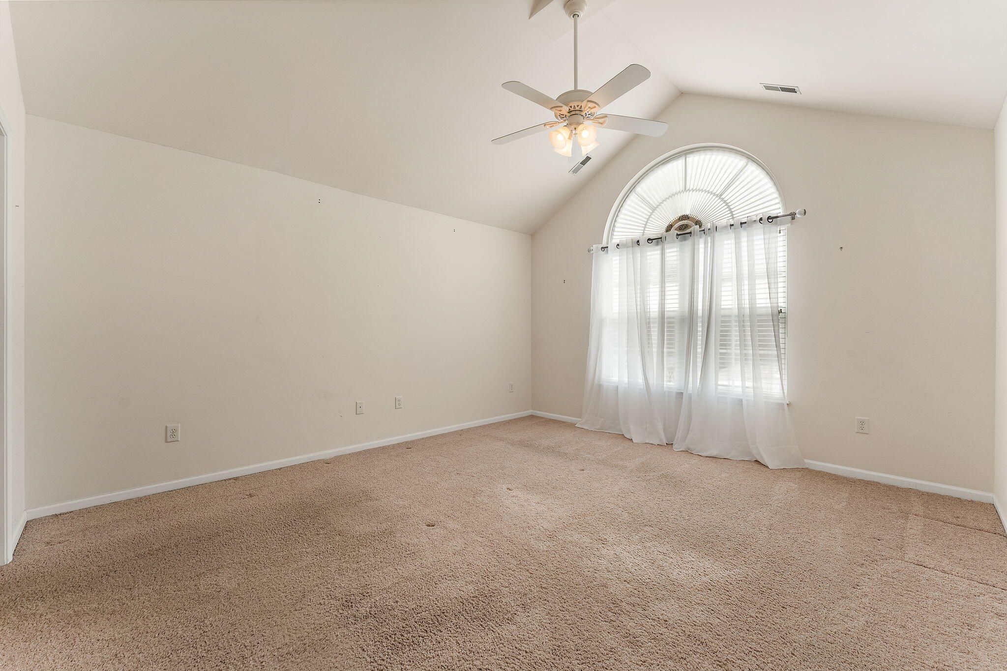 2426 Allison Circle, Valparaiso, IN #2426, 46383; Image #20