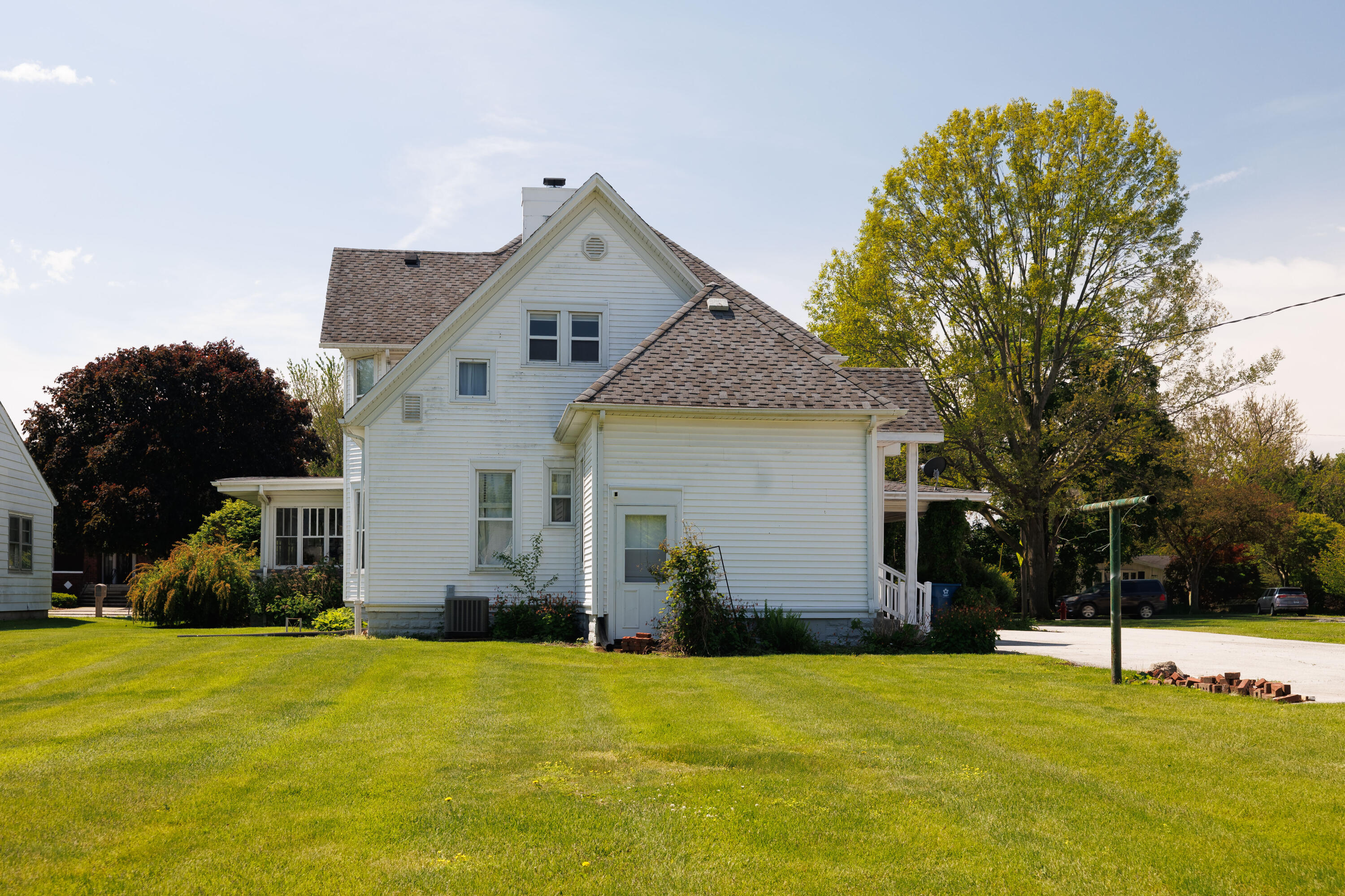 128 E Main Street, Brook, IN 47922; Image #7