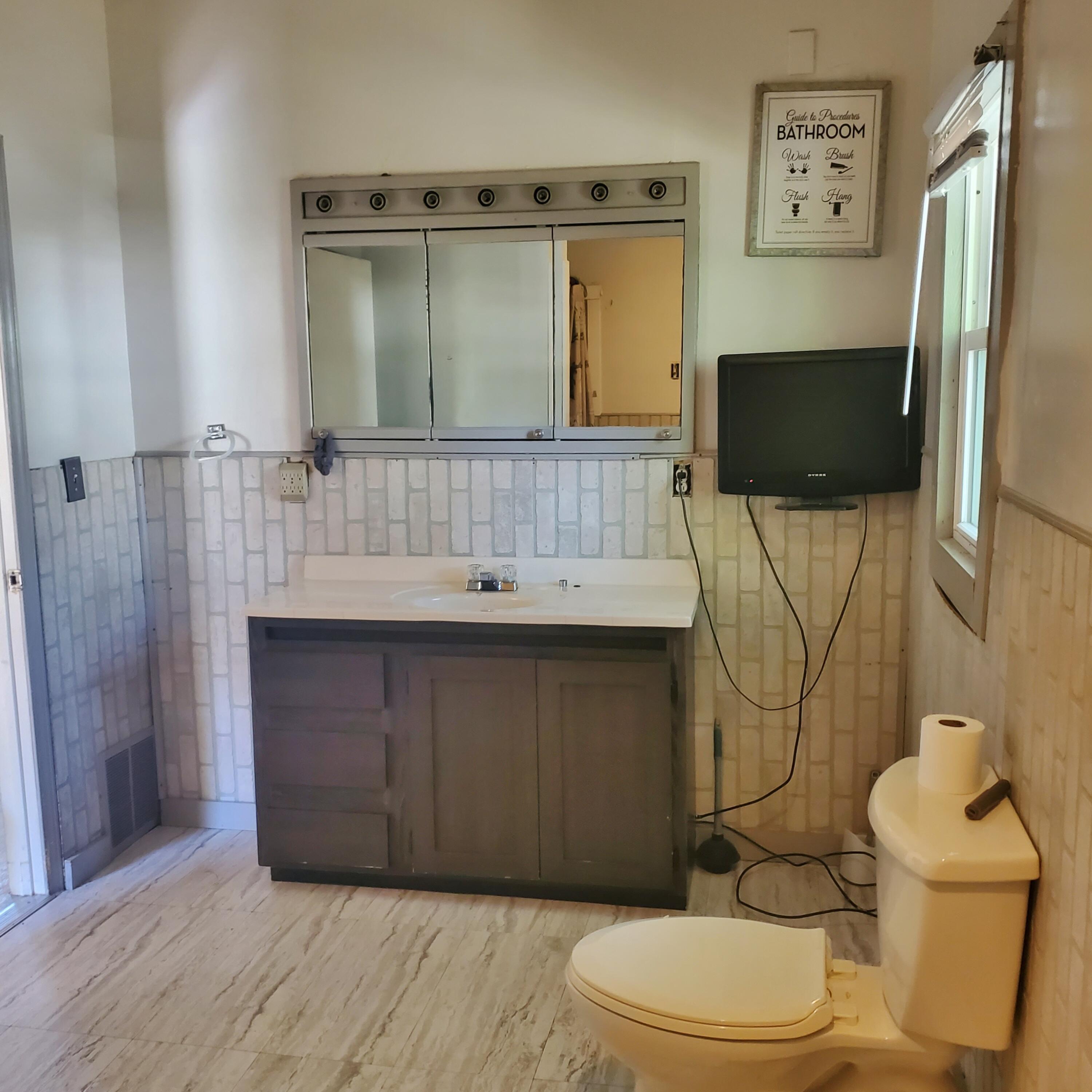 1621 W 10th Street, Michigan City, IN 46360; Image #14