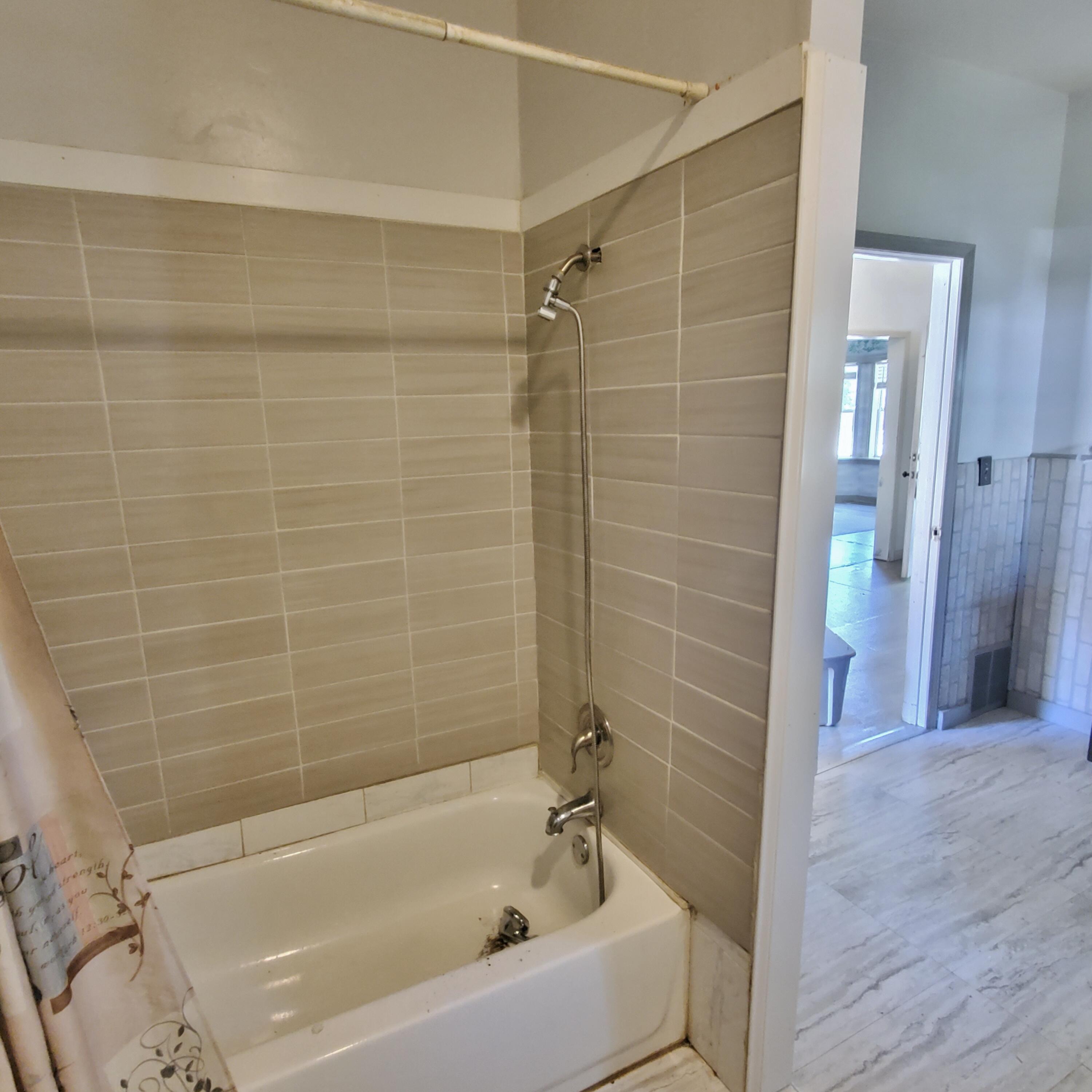 1621 W 10th Street, Michigan City, IN 46360; Image #15