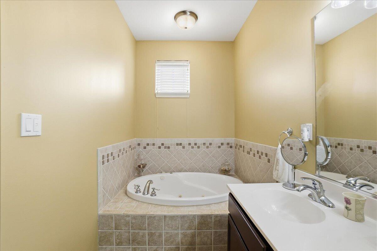 13244 E Lake Shore Drive, Cedar Lake, IN #B202, 46303; Image #34