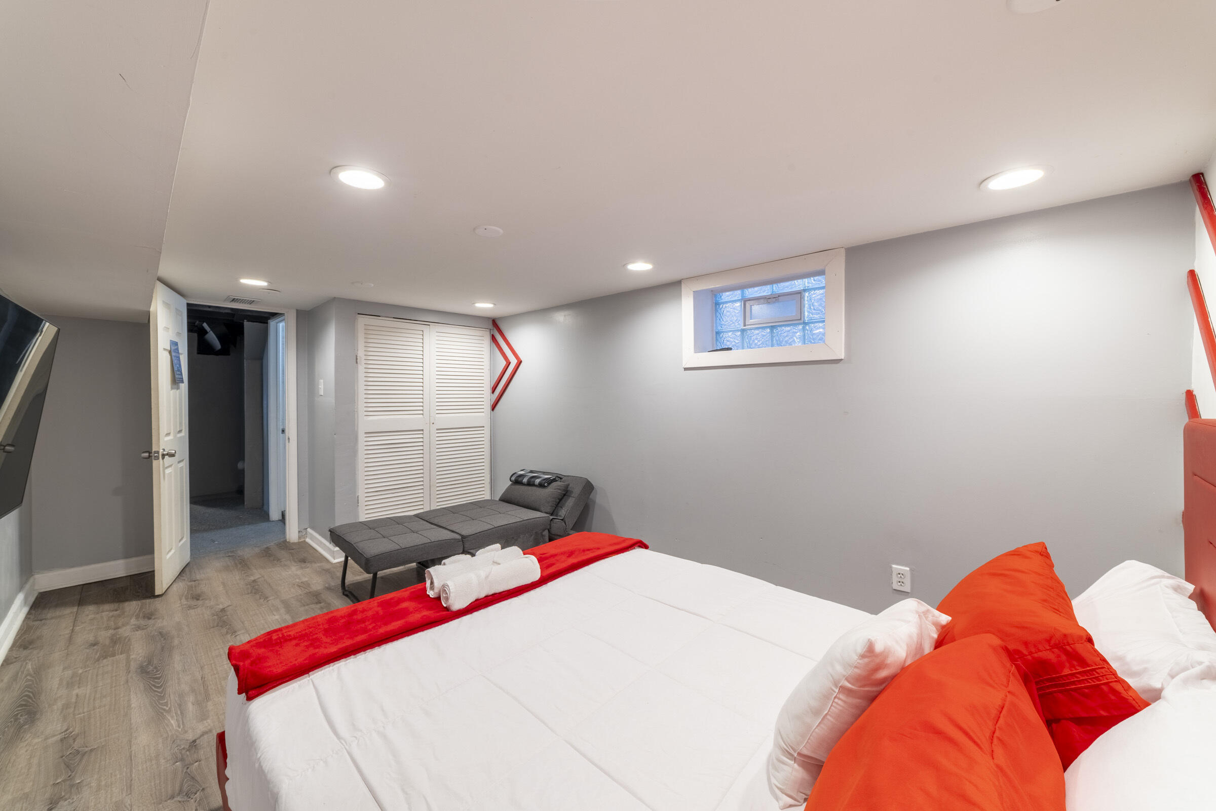 314 Cleveland Street, Gary, IN 46404; Image #32