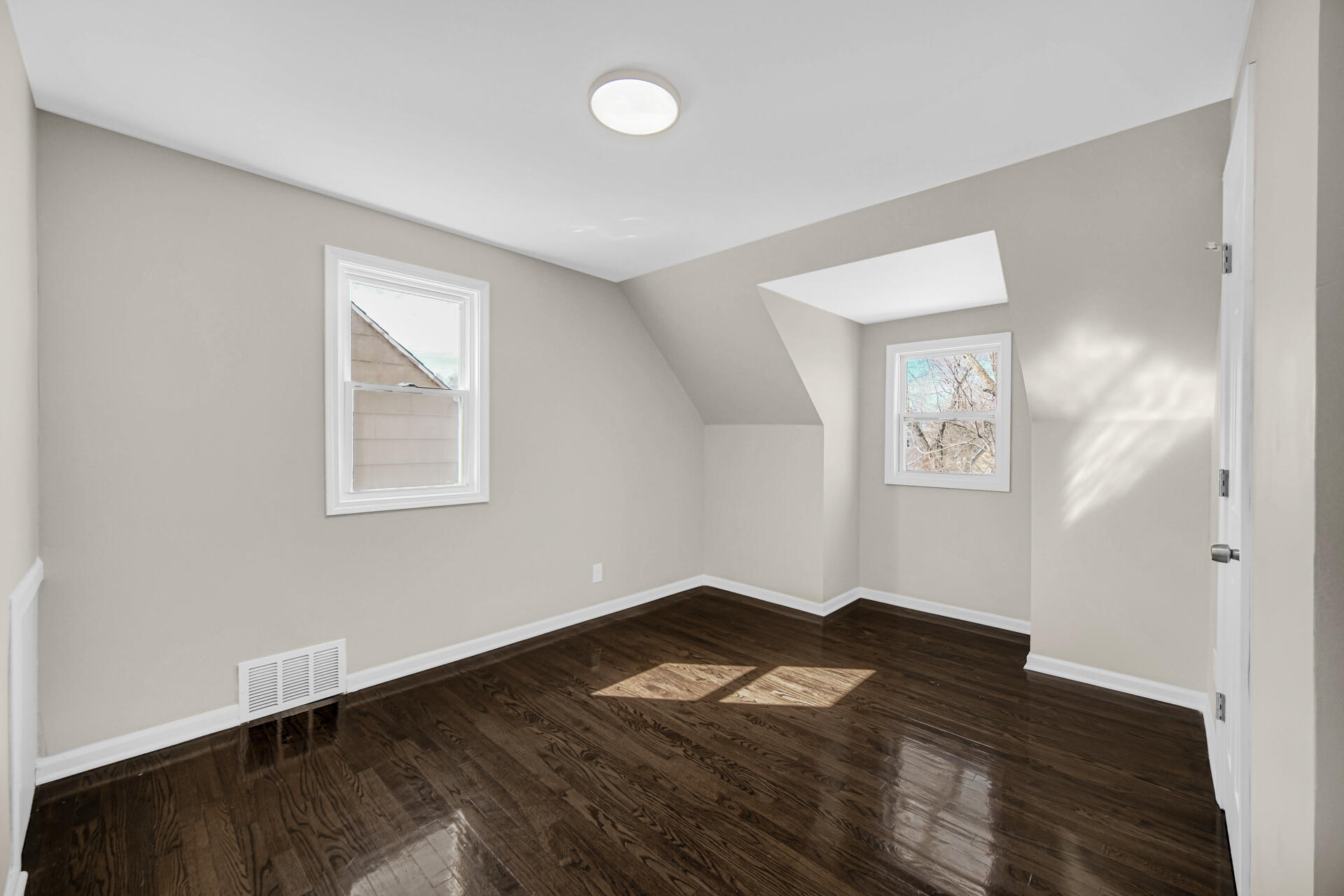 357 Taft Place, Gary, IN 46404; Image #11