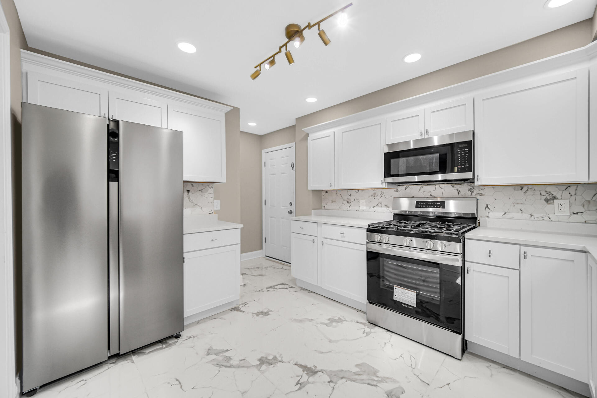 357 Taft Place, Gary, IN 46404; Image #7