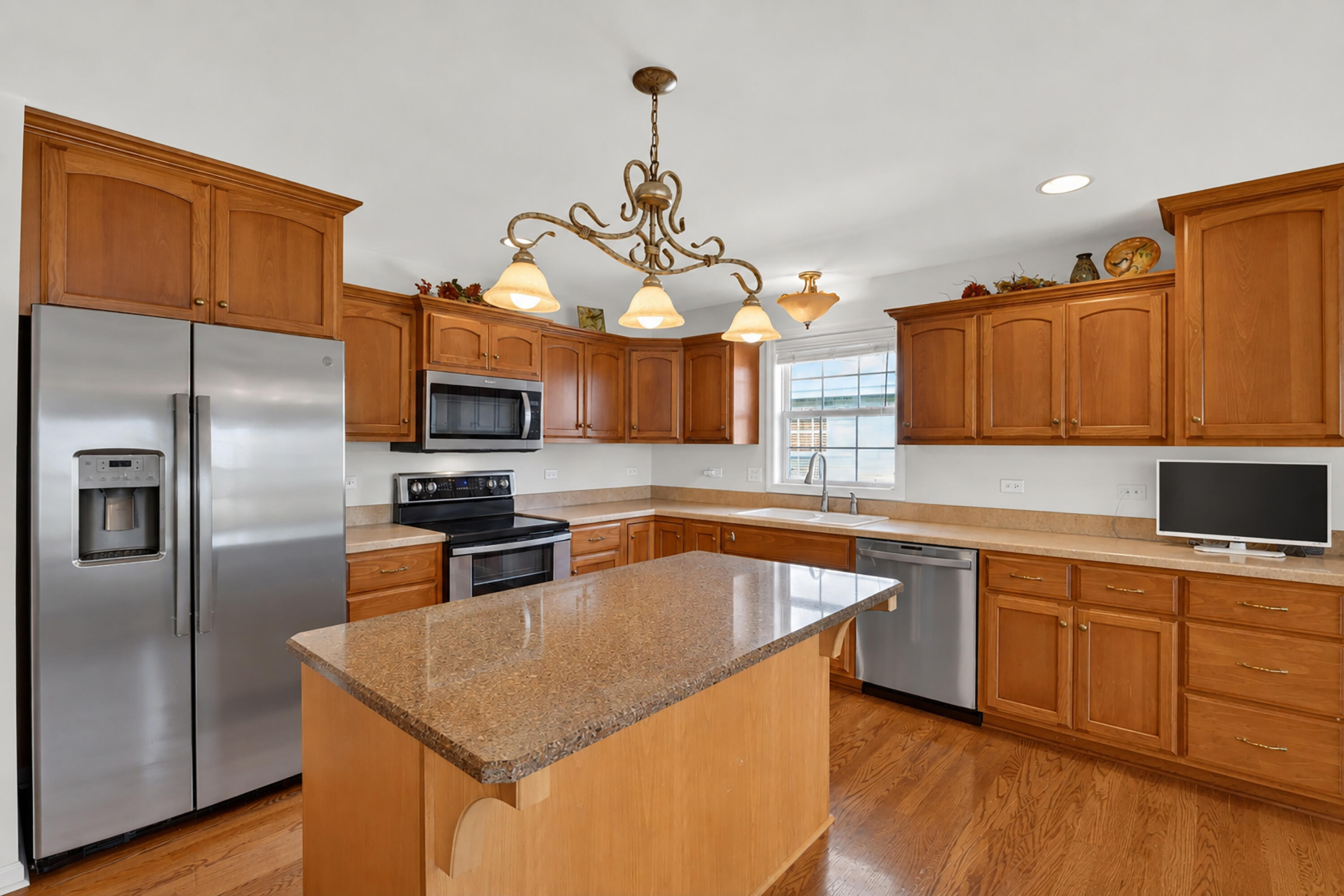 1351 Dalemont Way, Dyer, IN 46311; Image #3