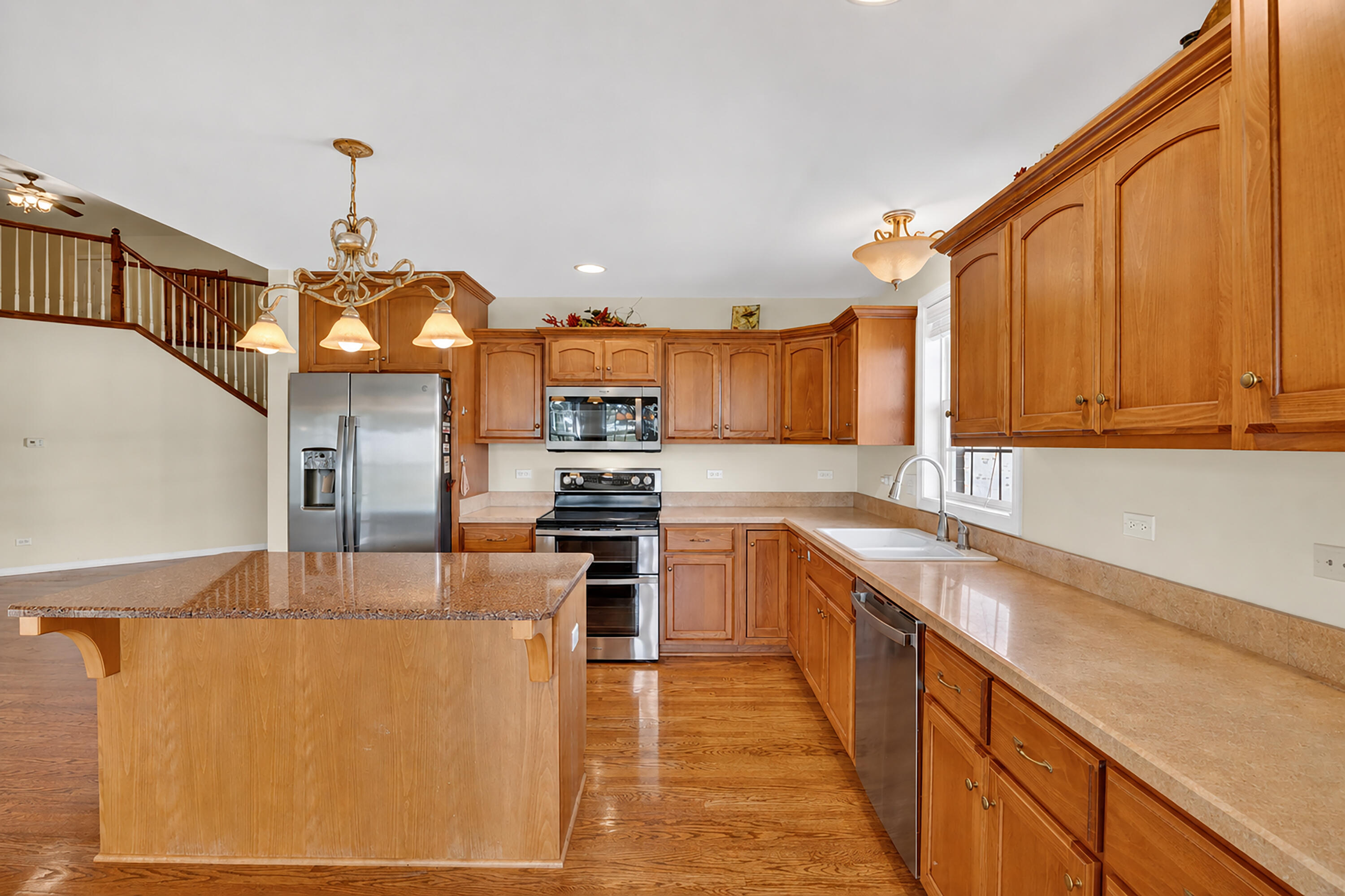 1351 Dalemont Way, Dyer, IN 46311; Image #4