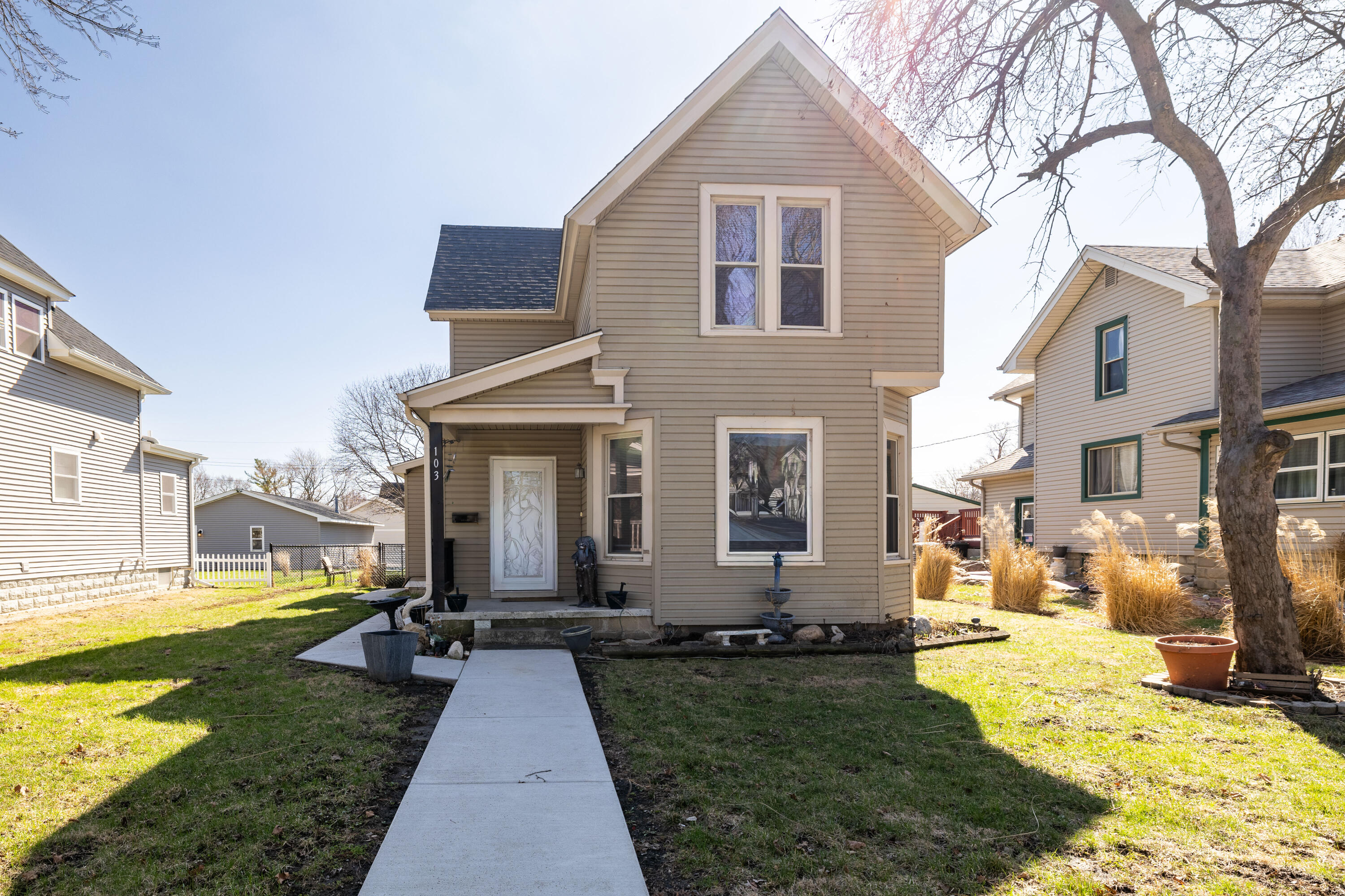 103 W Lincoln Street, Kentland, IN 47951; Image #2