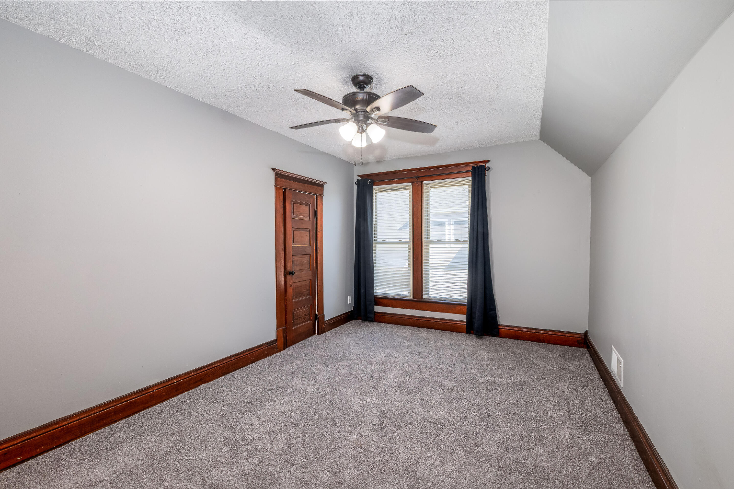103 W Lincoln Street, Kentland, IN 47951; Image #21