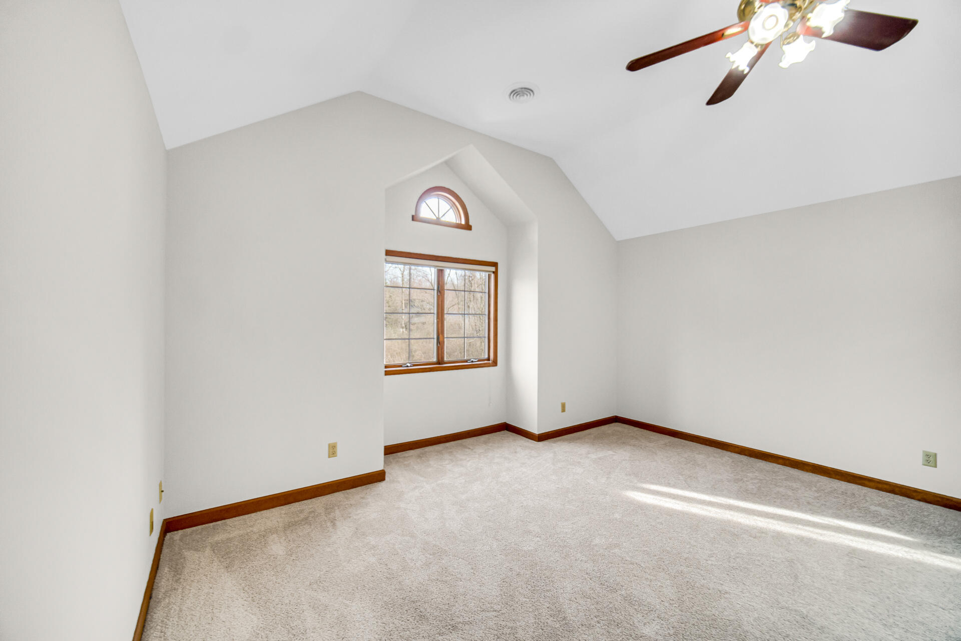158 York Circle, Valparaiso, IN 46385; Image #12