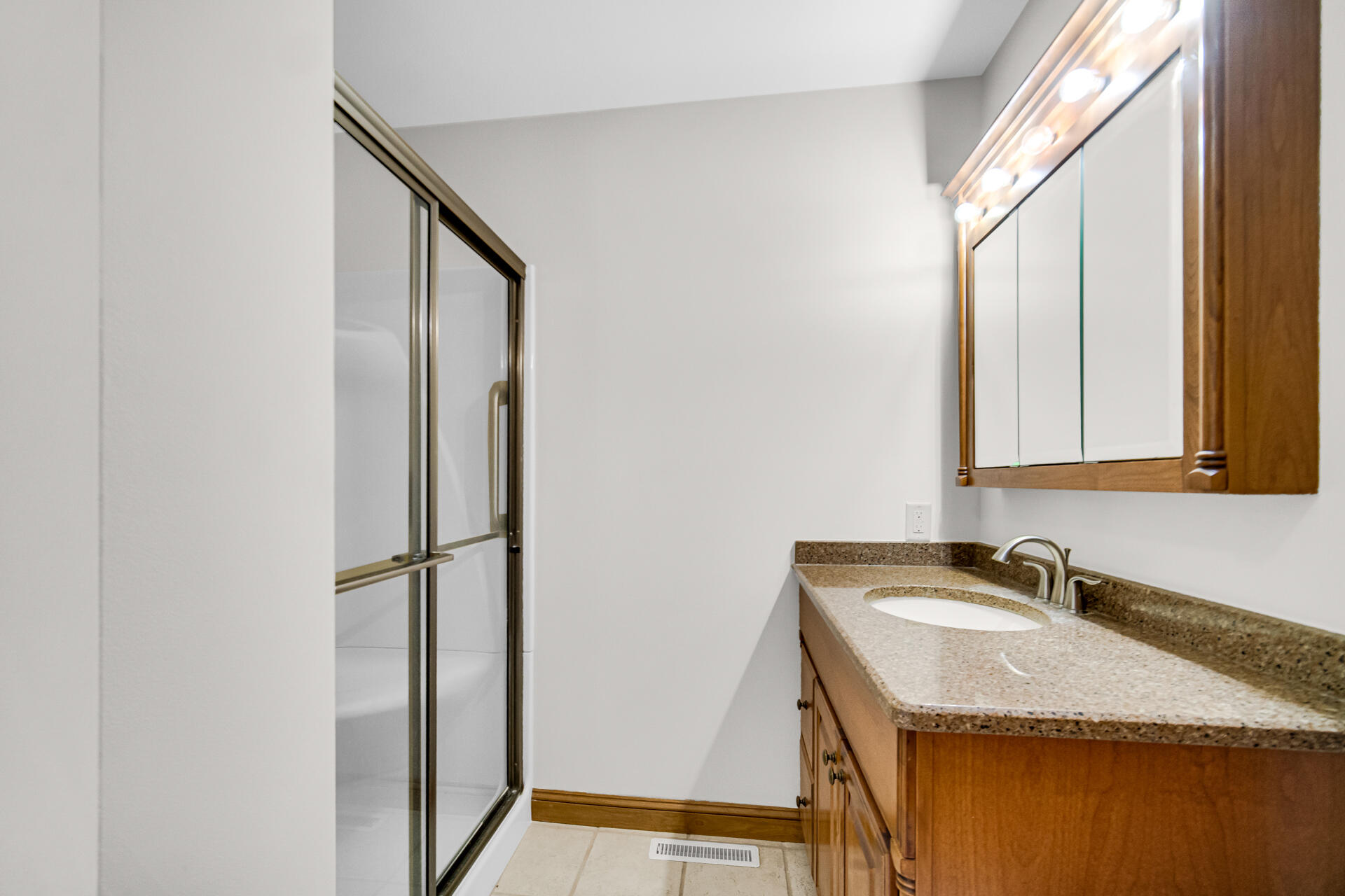 158 York Circle, Valparaiso, IN 46385; Image #18