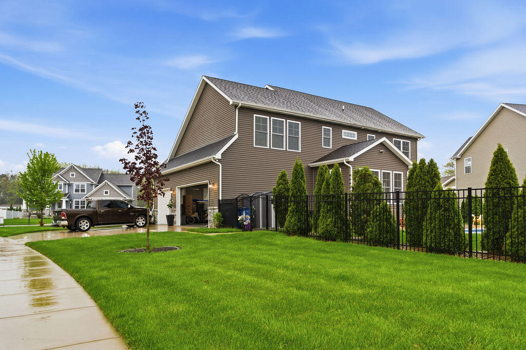 2102 Pradera Trail, Chesterton, IN 46304; Image #2