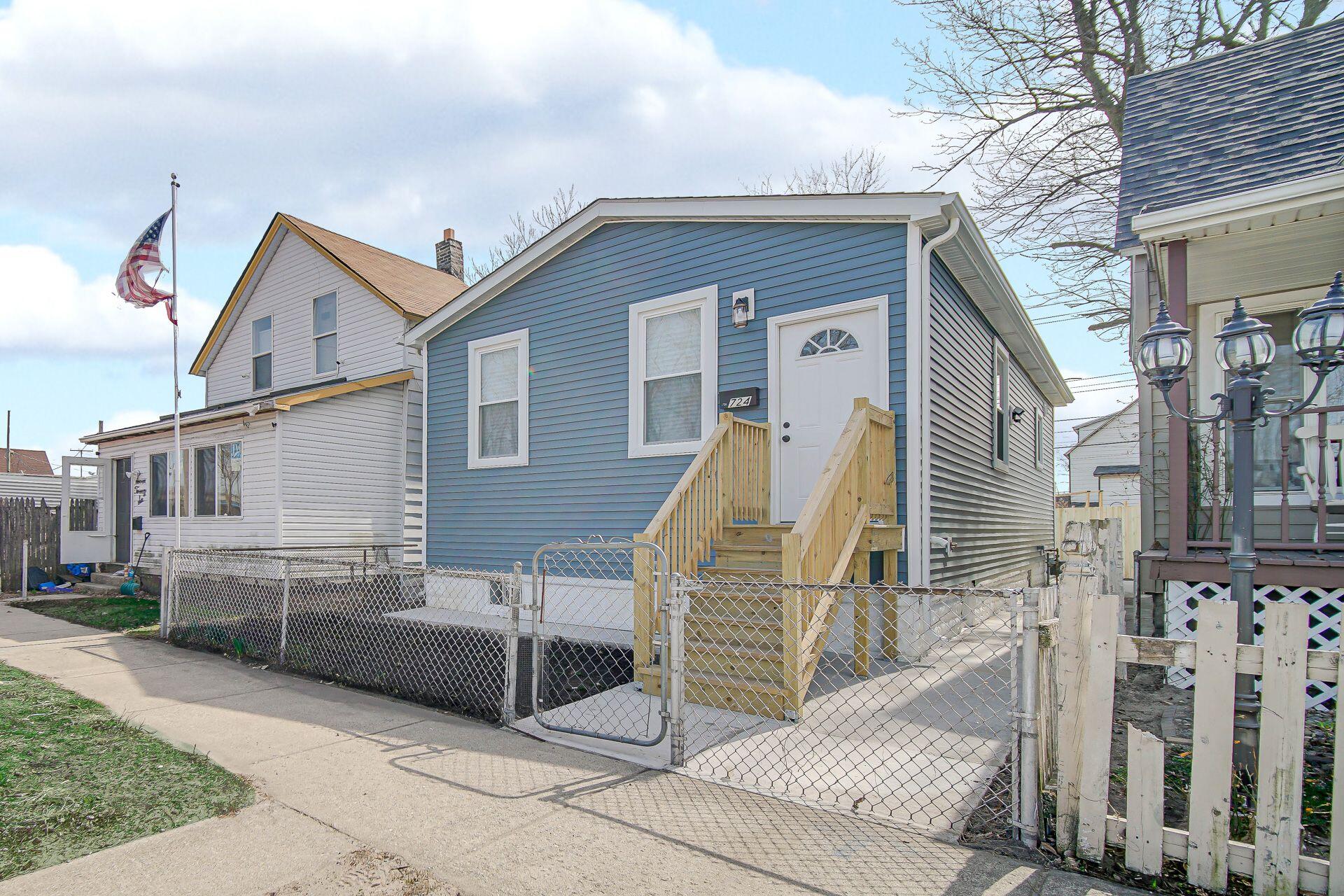 724 Willow Court, Hammond, IN 46320; Image #2