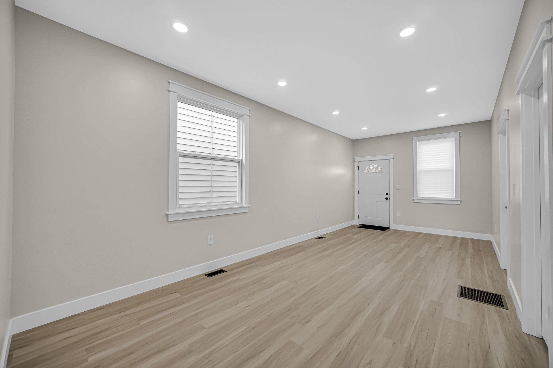 724 Willow Court, Hammond, IN 46320; Image #7