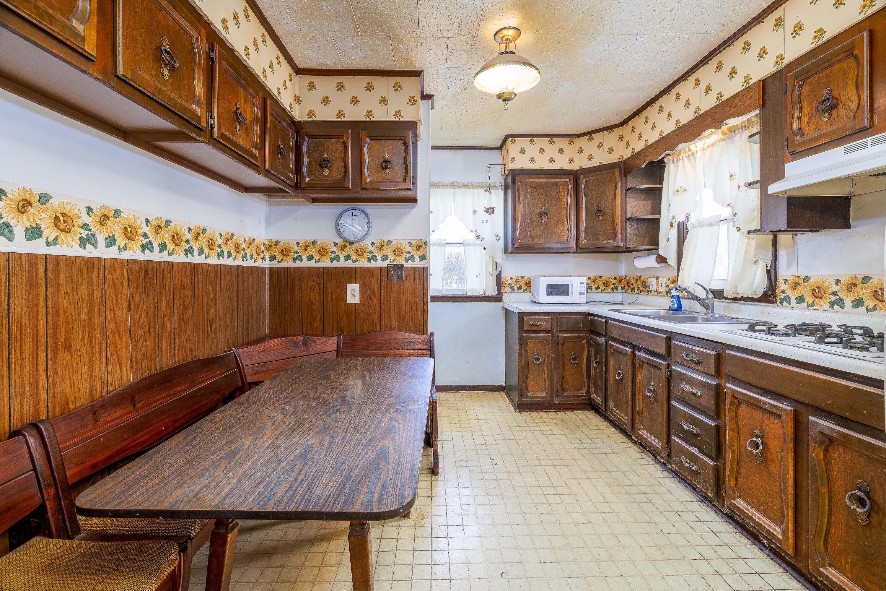 710 N 2nd Street, Kentland, IN 47951; Image #16