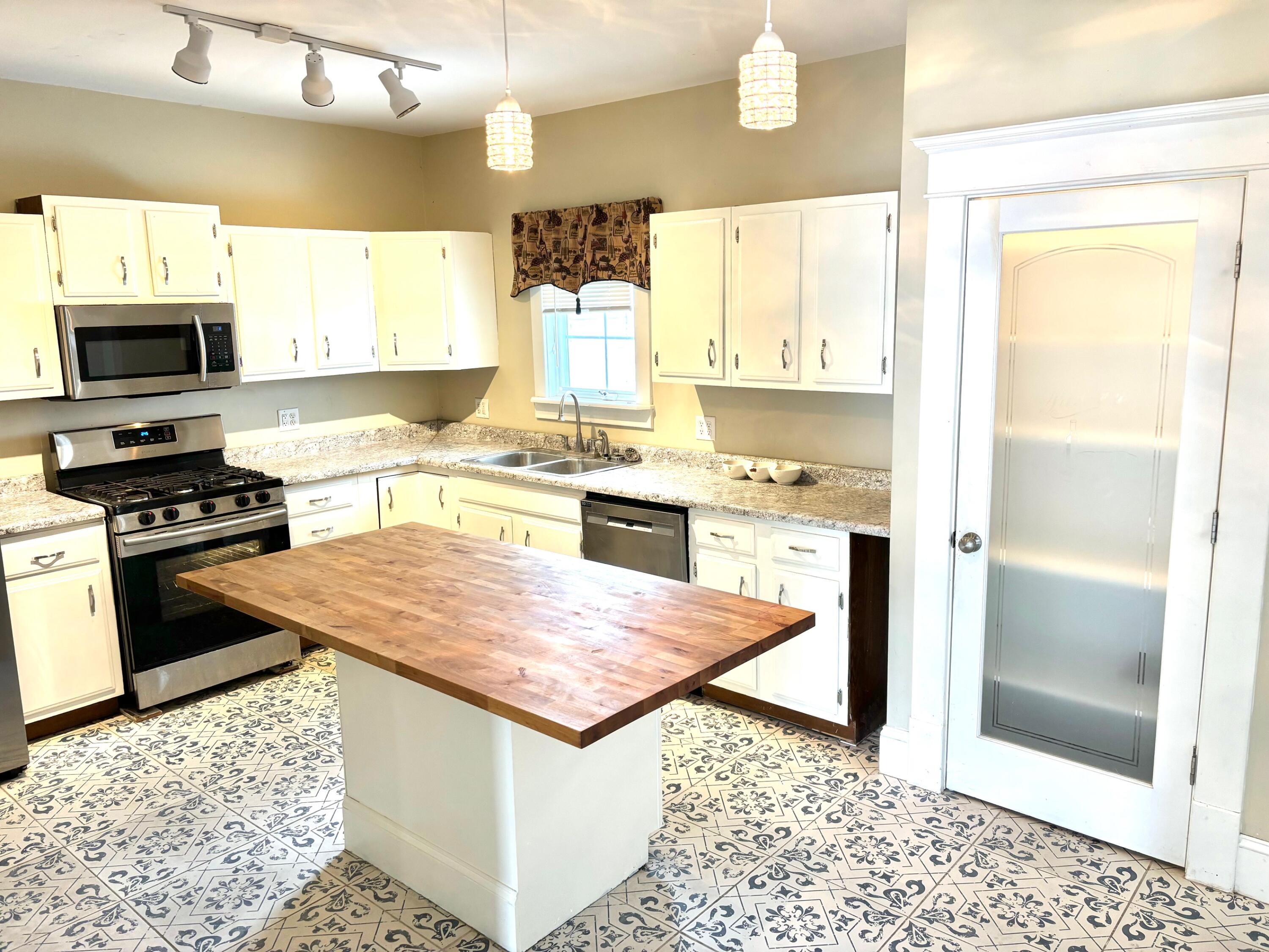 611 Niles Street, La Porte, IN 46350; Image #3