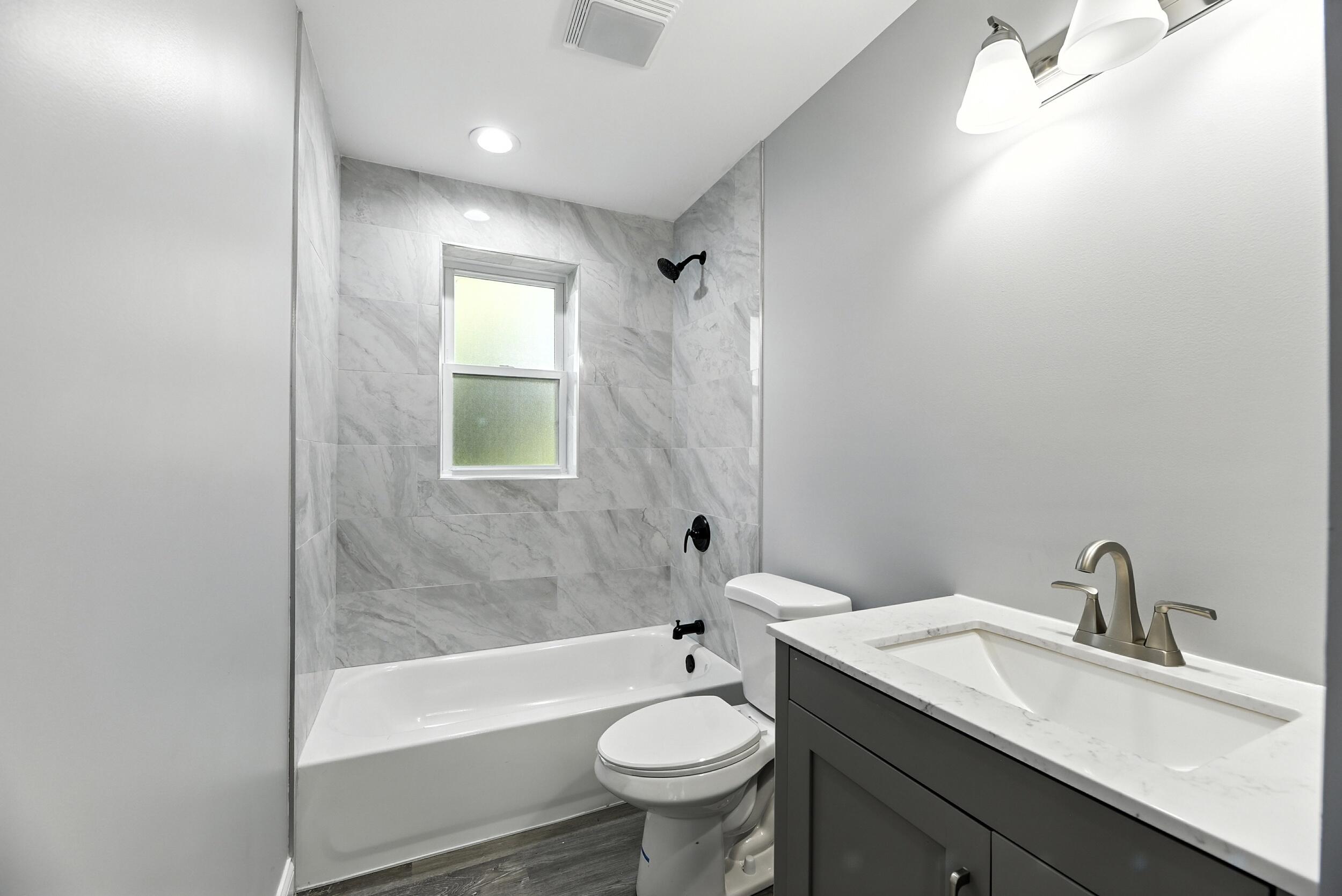 840 E 25th Avenue, Gary, IN 46407; Image #16