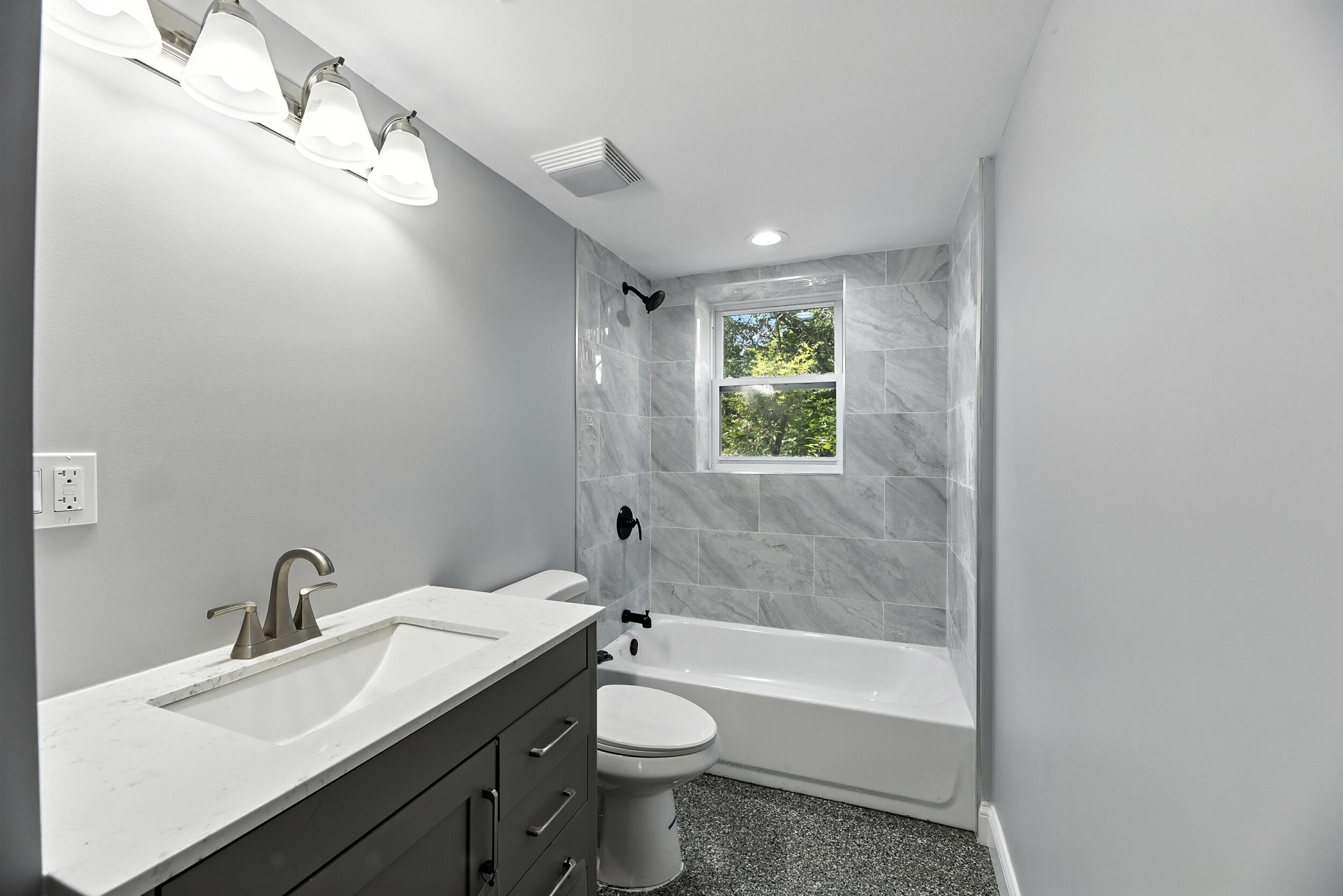 840 E 25th Avenue, Gary, IN 46407; Image #17