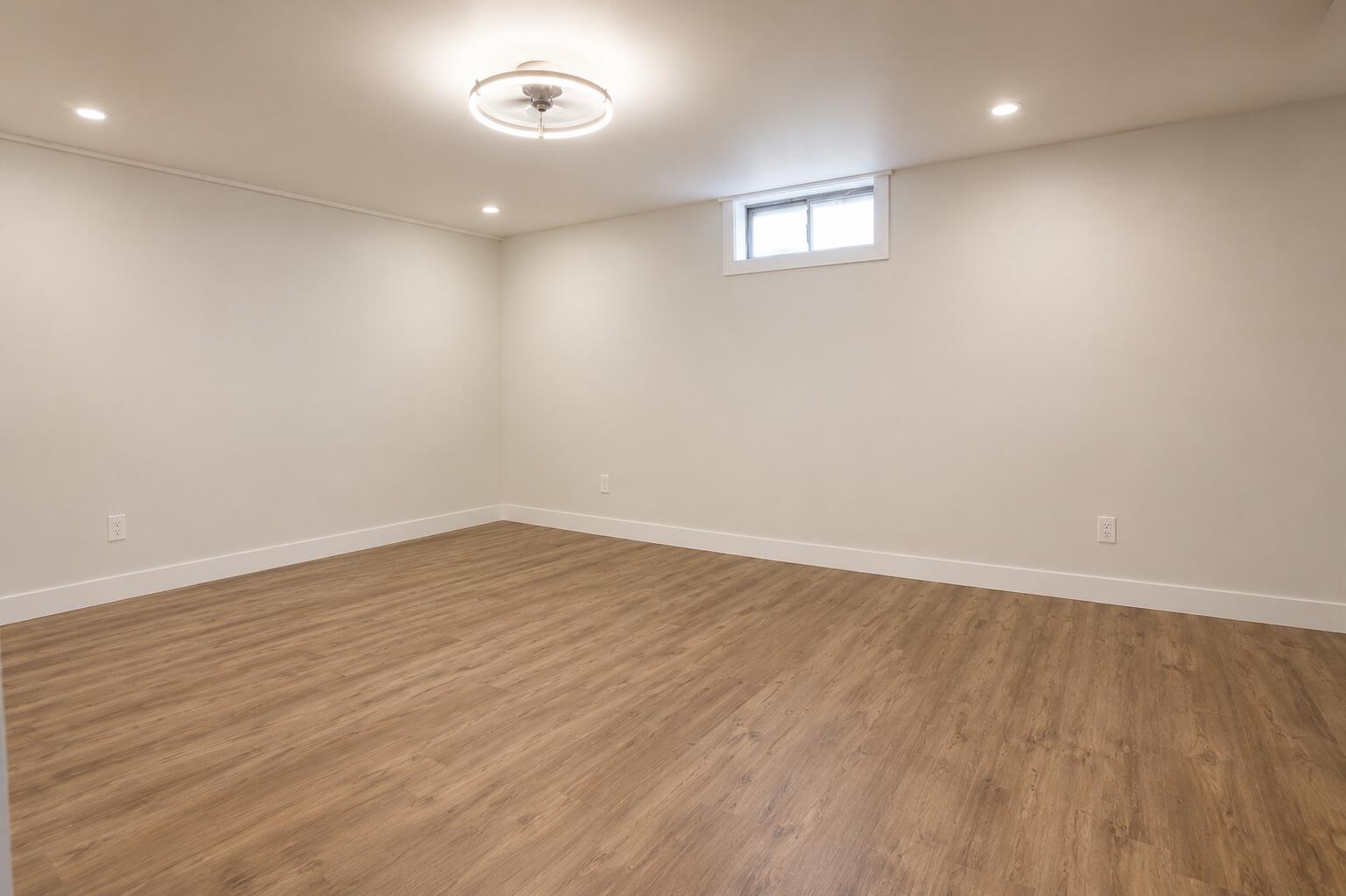 414 Holly Road, Michigan City, IN 46360; Image #32