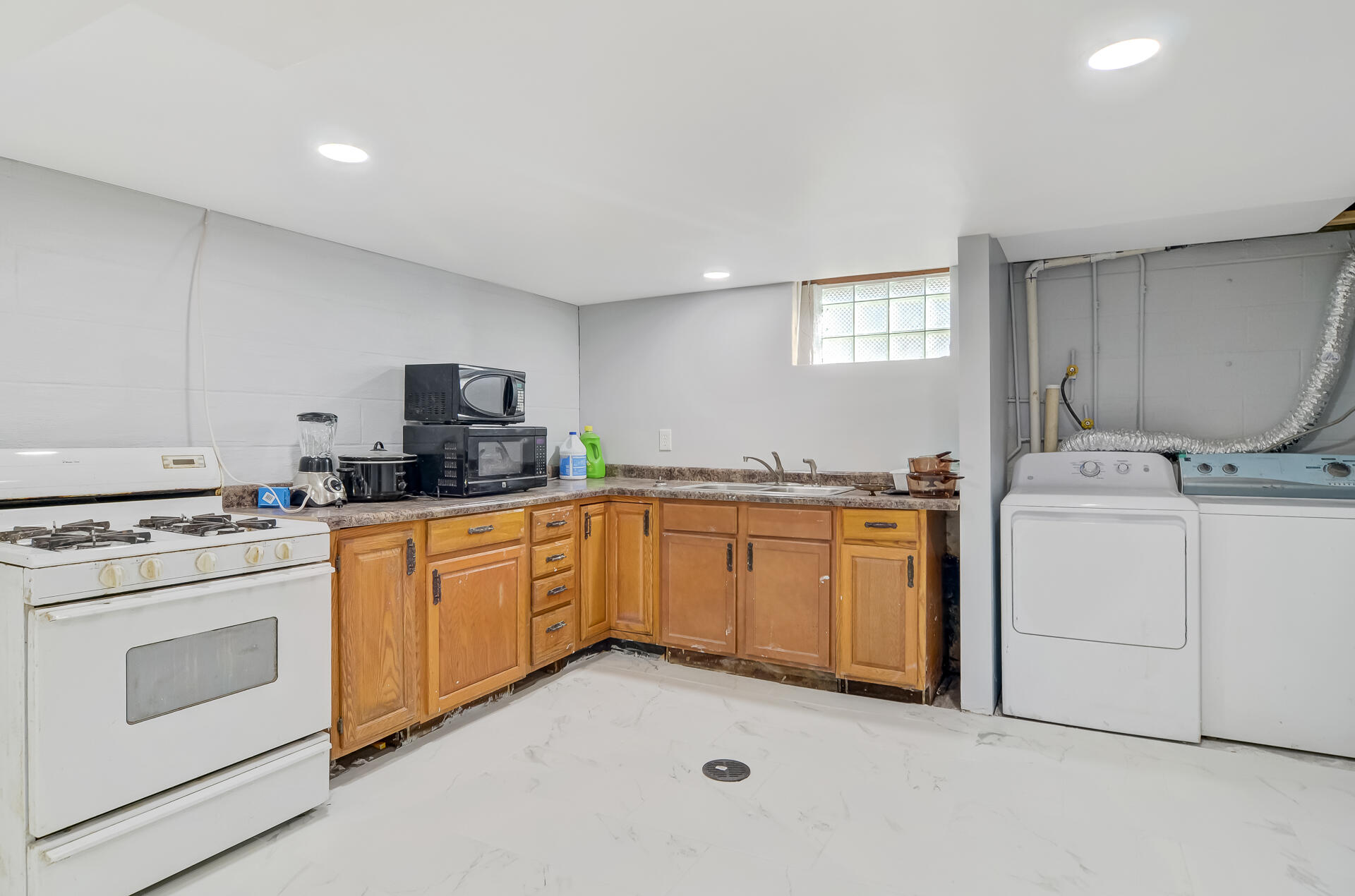 7204 Schneider Avenue, Hammond, IN 46323; Image #16