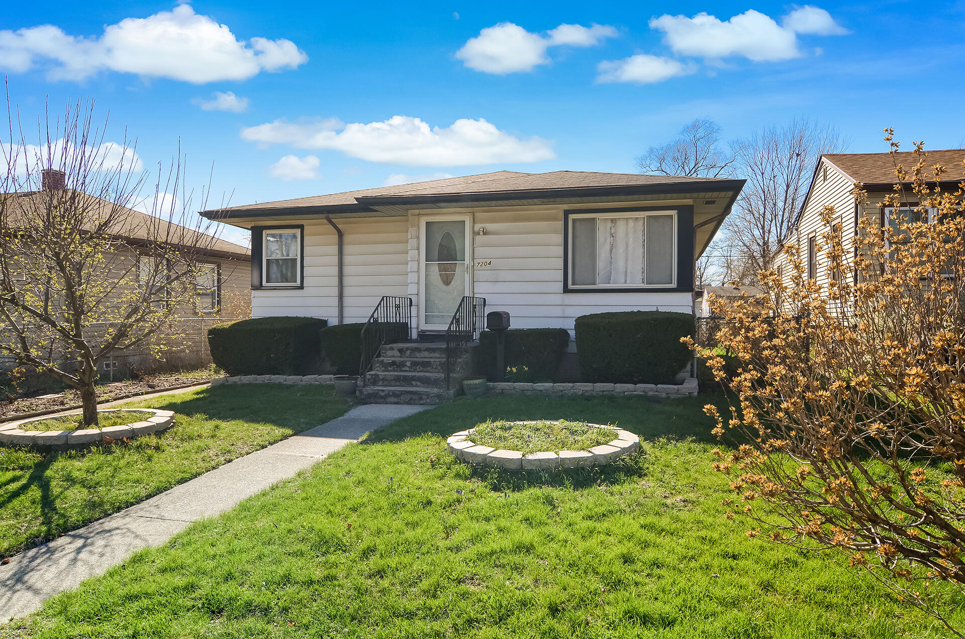 7204 Schneider Avenue, Hammond, IN 46323; Image #2